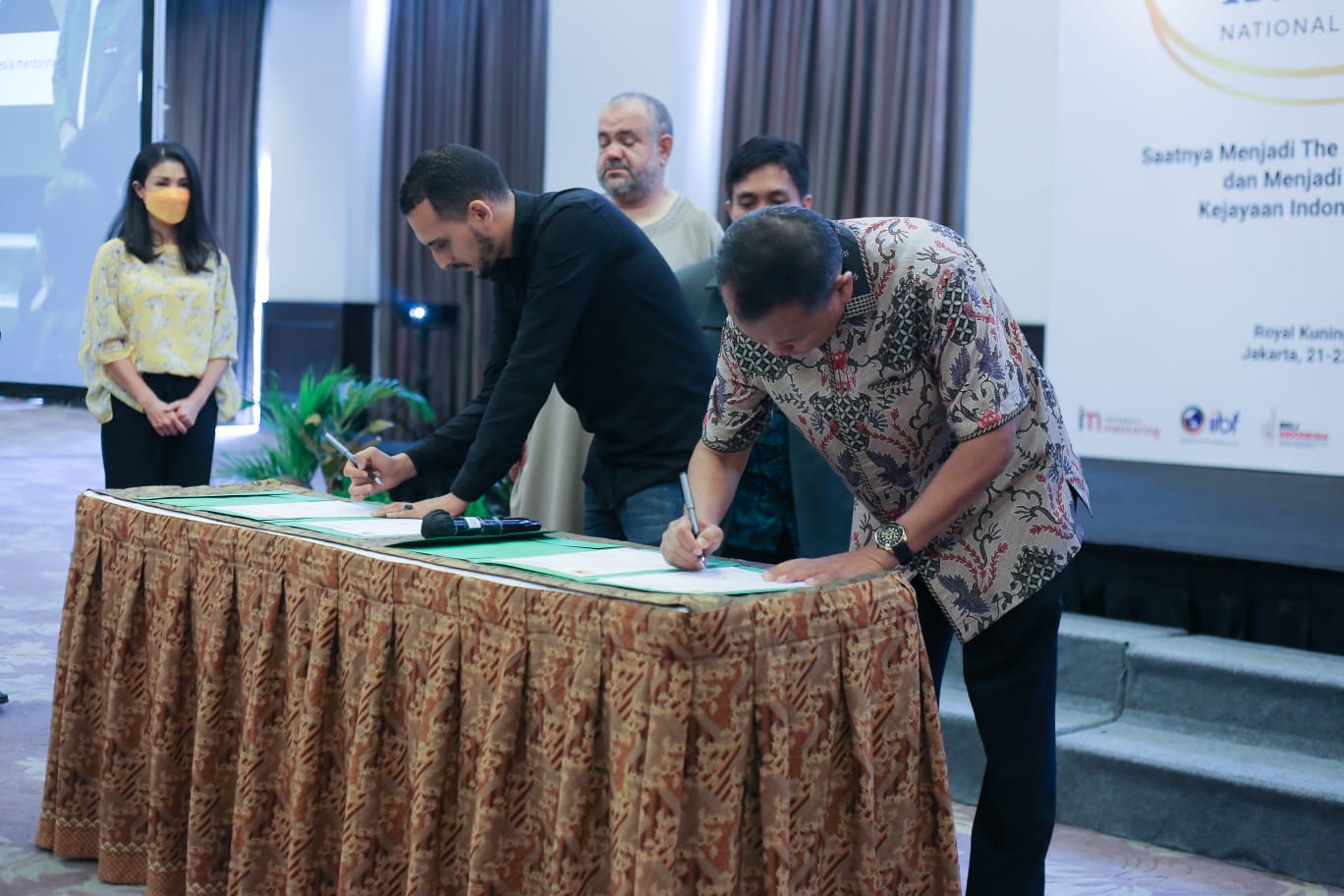 Penandatanganan MoU antara DK-Prima dengan pengusaha Maroko.