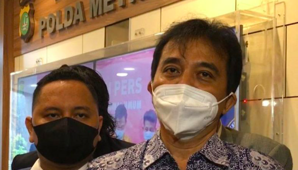 Arsip Foto - Mantan Menteri Pemuda dan Olahraga Roy Suryo di Polda Metro Jaya, Rabu (2/6/2021). 