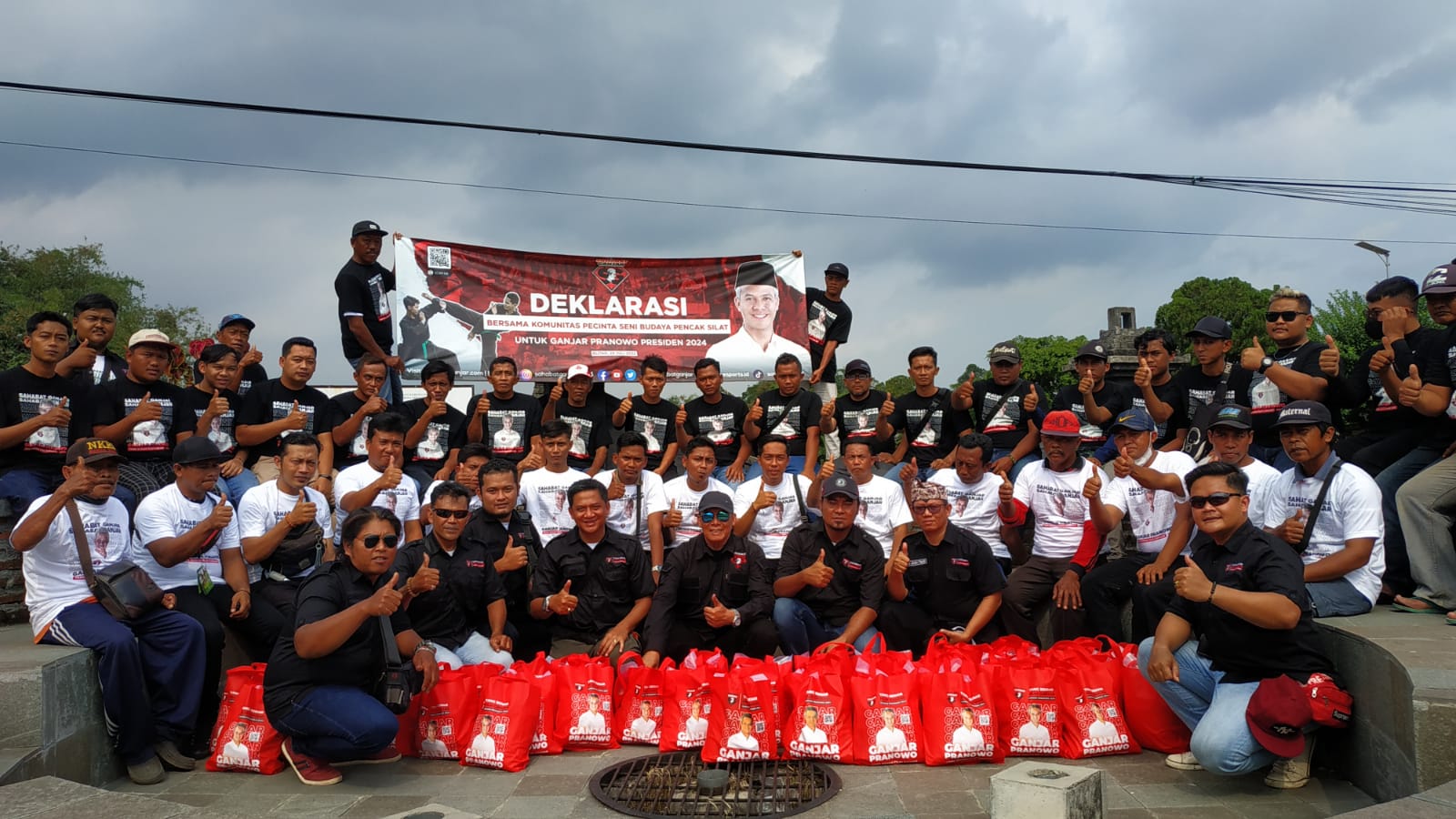 Deklarasi komunitas pencak silat se-Jawa Timur mendukung Ganjar Pranowo maju Pilpres 2024