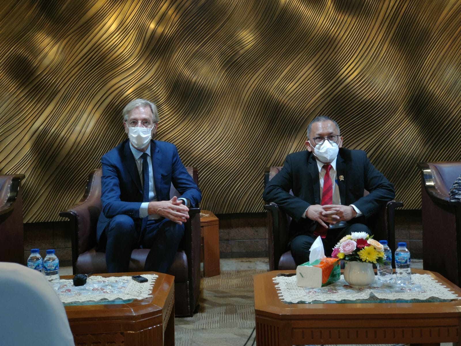 Kepala BRIN Laksana Tri Handoko dan Menteri Pendidikan, Kebudayaan, dan Ilmu Pengetahuan Belanda, H.E. Robbert Dijkgraaf.