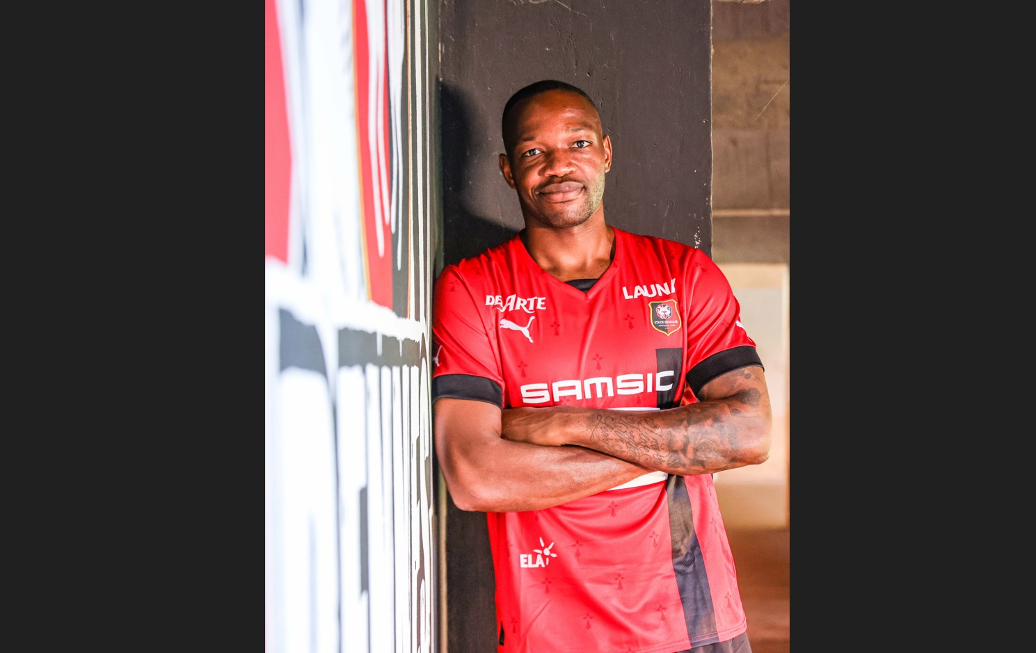 Penjaga gawang Steve Mandanda