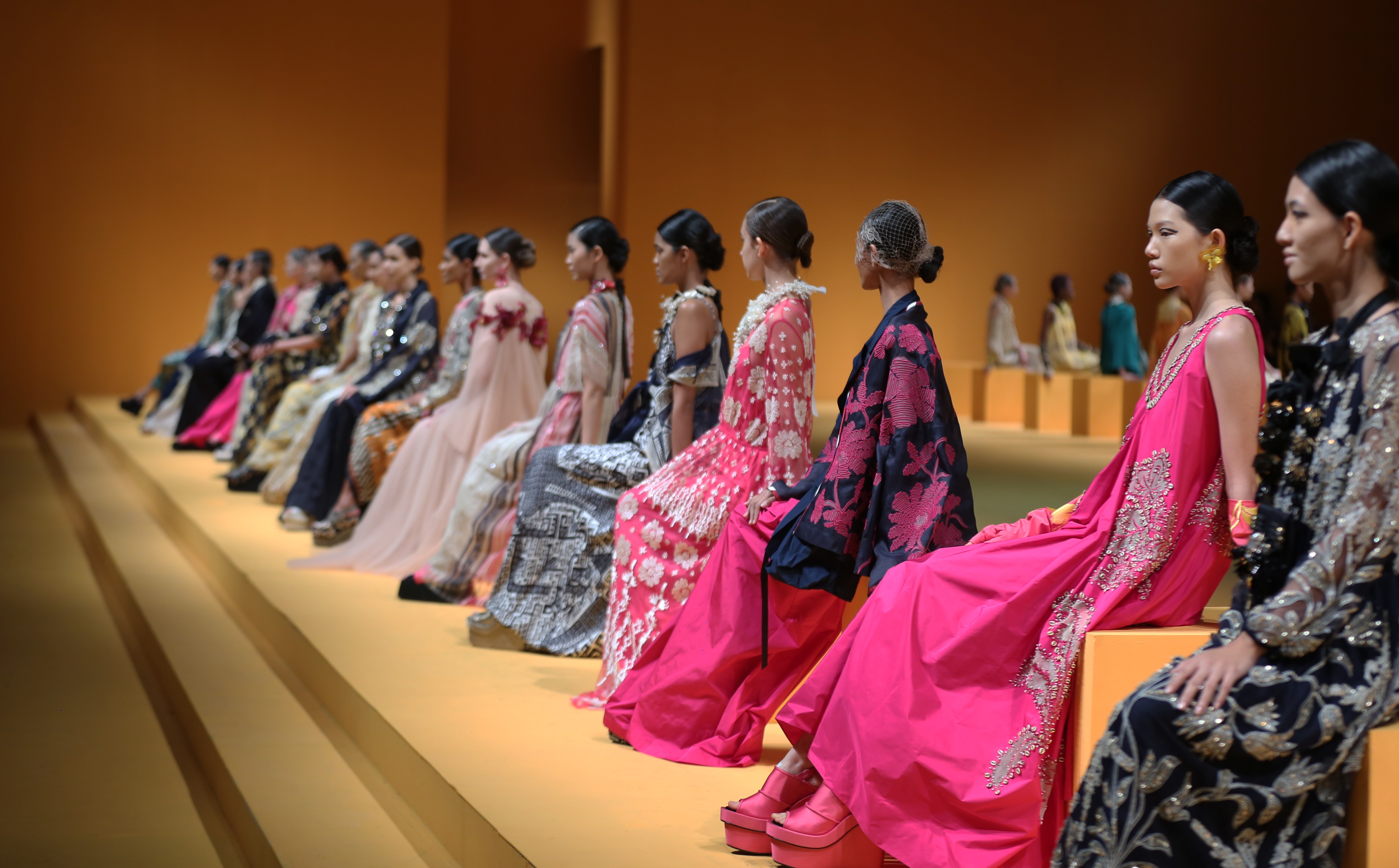 Koleksi Renjana dari label Biyan.