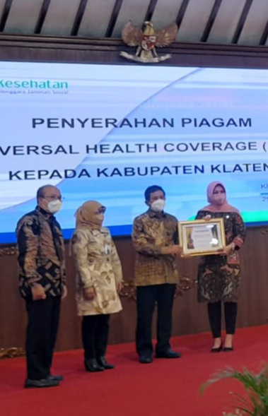 Kado Hari Jadi ke-218, Pemkab Klaten Raih UHC