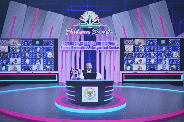 Kepala Biro Protokol dan Humas Setjen DPR RI Suratna. 