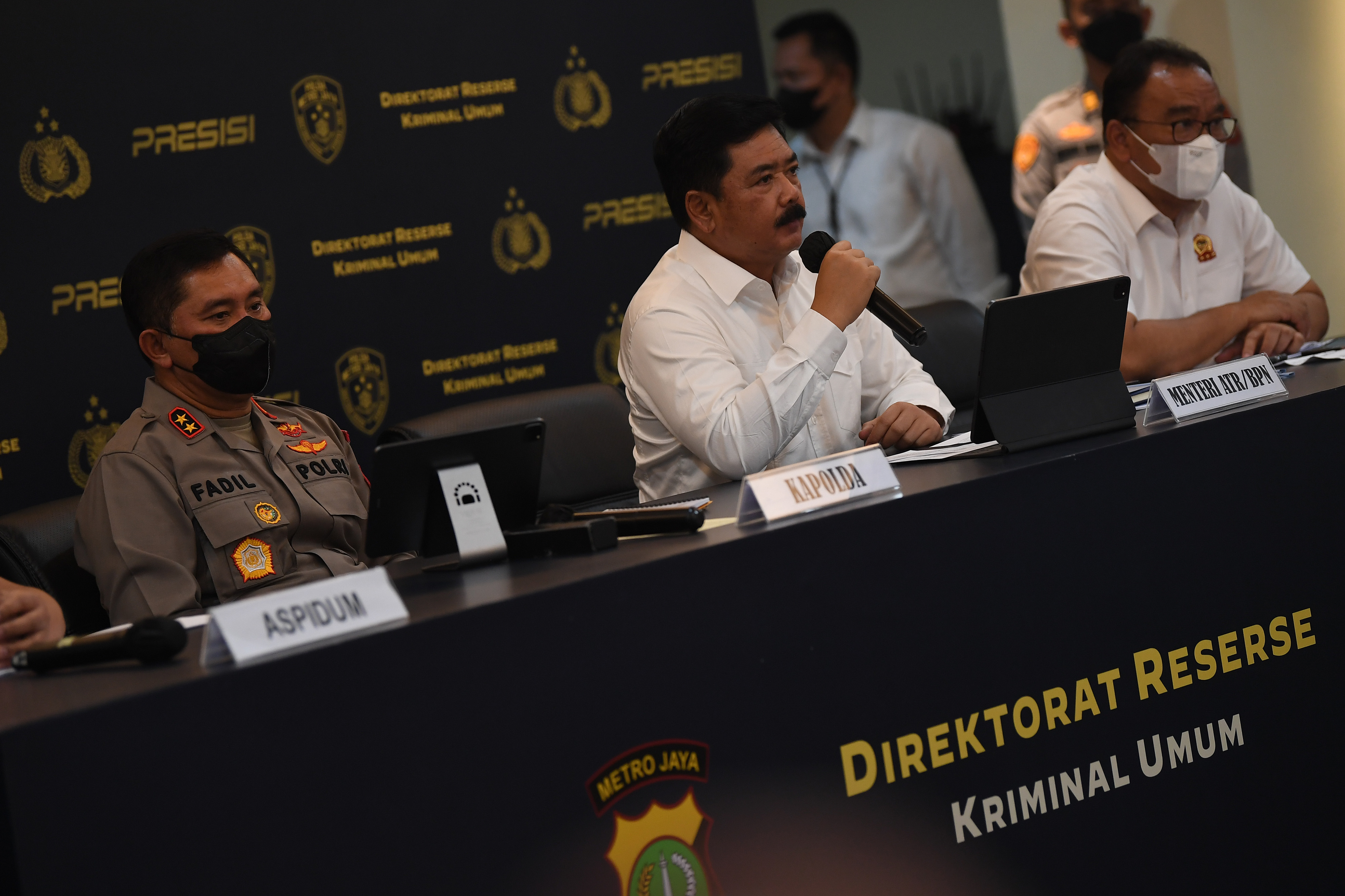 Menteri ATR/Kepala BPN Hadi Tjahjanto saat menyampaikan keterangan pers terkait kasus mafia tanah.