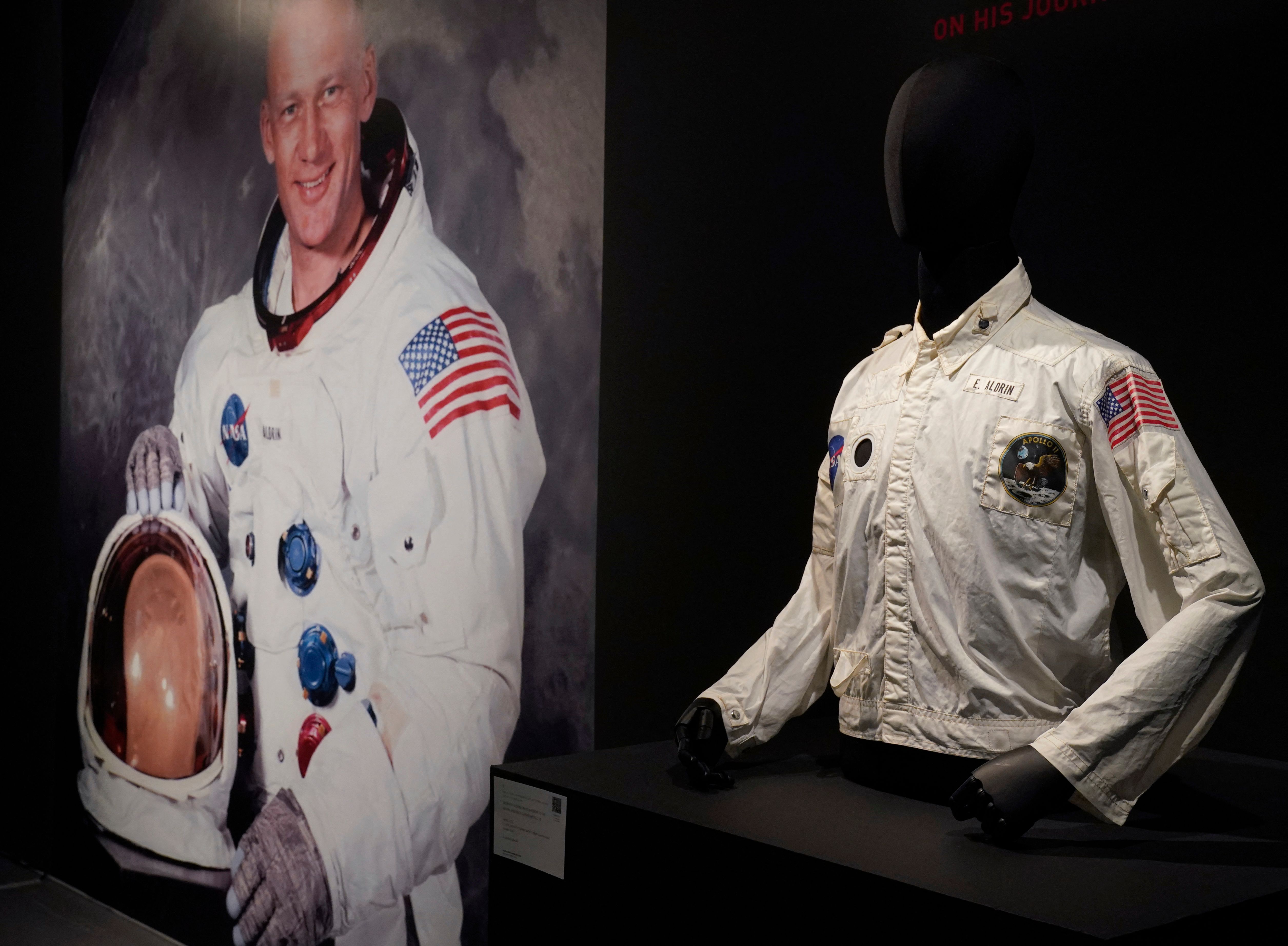 Baju astronauts Buzz Aldrin