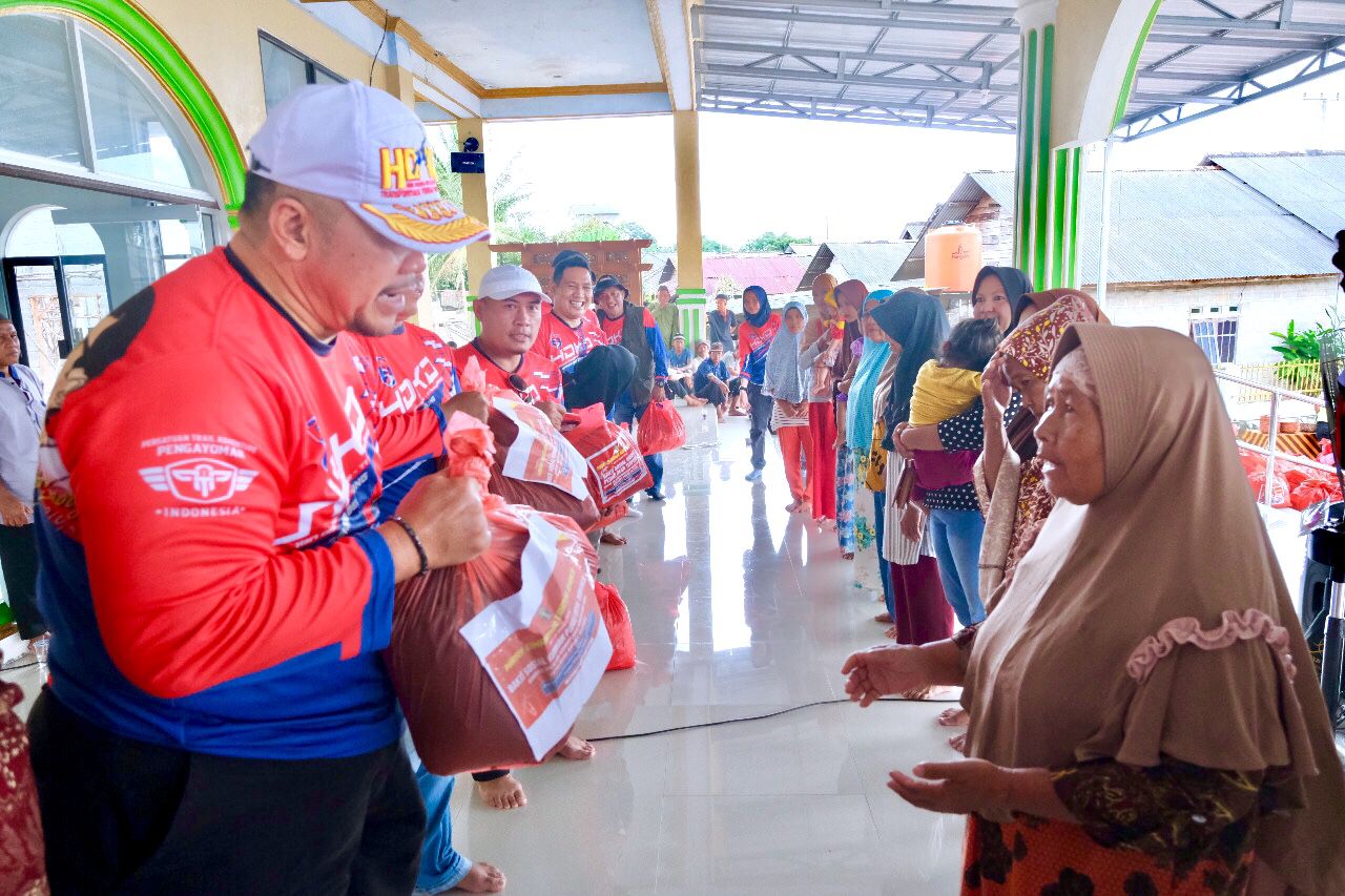 Kegitan bakti sosial jajaran Kemenkumham Babel di desa terpencil