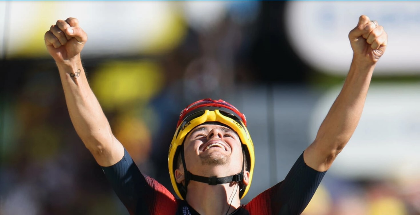 Pembalap sepeda Tom Pidcock