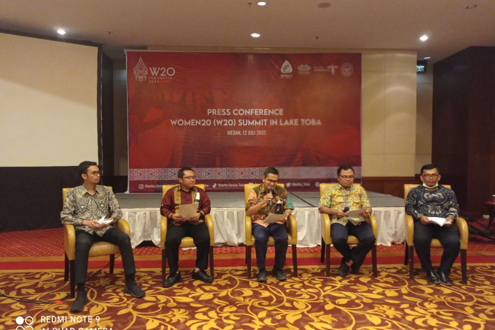 Konferensi pers di Hotel JW Marriot, Medan Sumatra Utara, Rabu (13/7). 