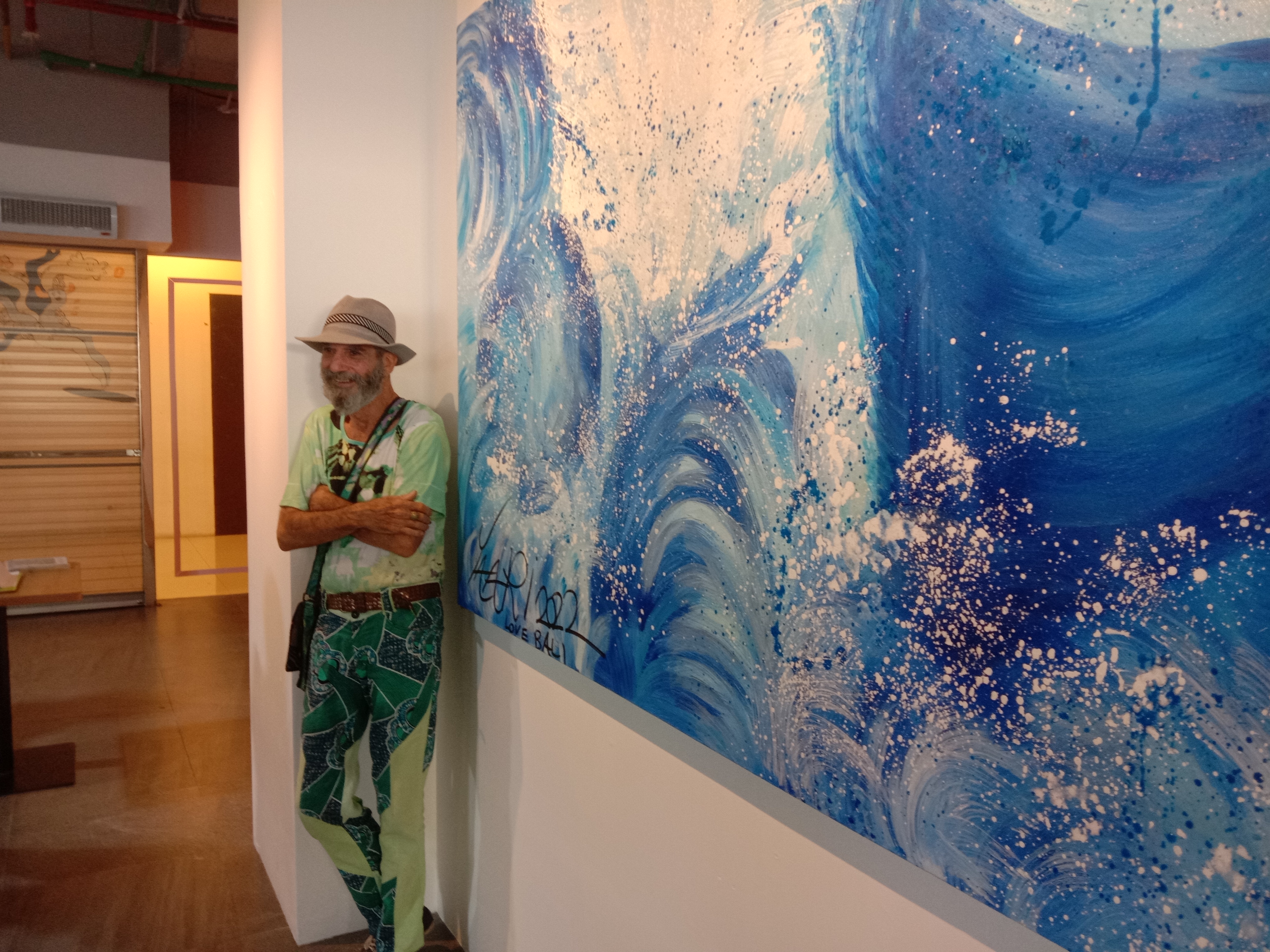 Karya Lukisan Mother Earth Dipamerkan di Kuta Bali