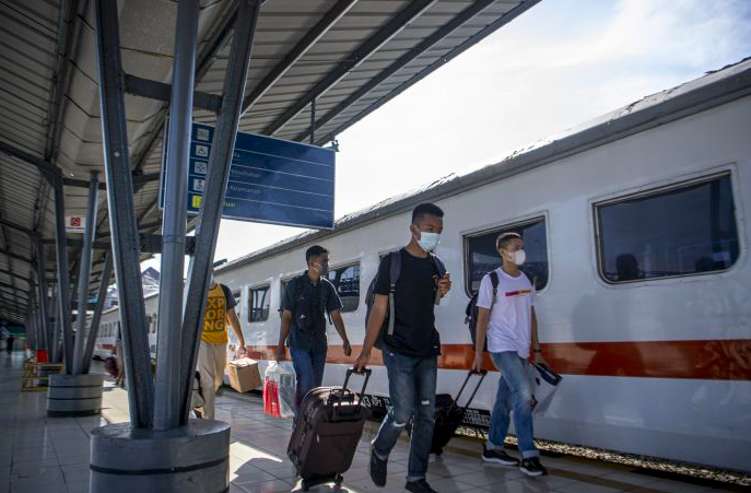 Penumpang kereta api.