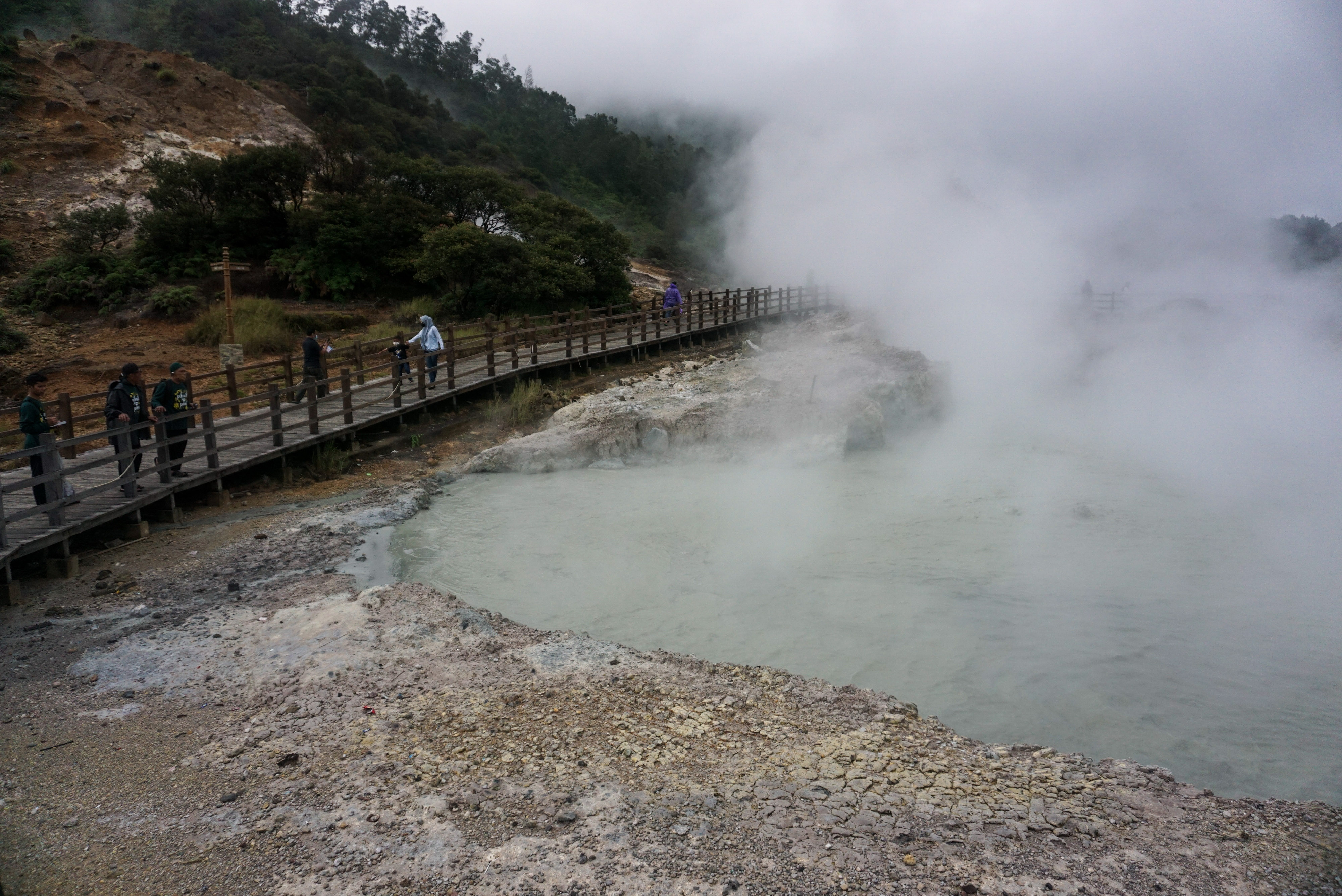 Kawah Sikidang Dieng, Banjarnegara, Jawa Tengah. 
