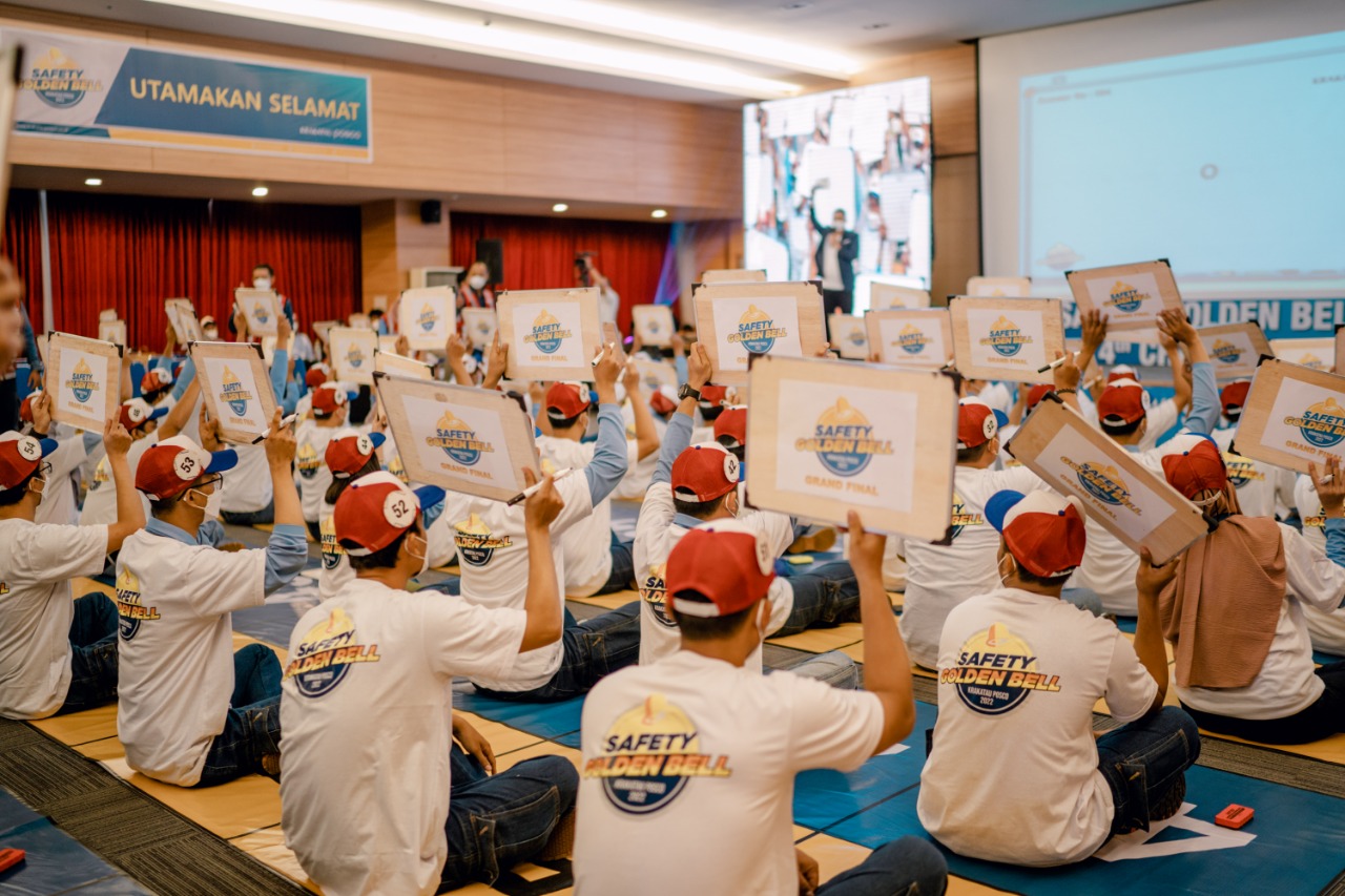 kampanye keselamatan kerja Safety Golden Bell yang digelar Krakatau Posco