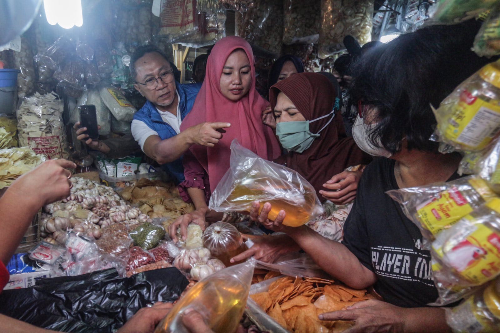 Mendag Zulhas di Pasar Cibinong, Bogor. 