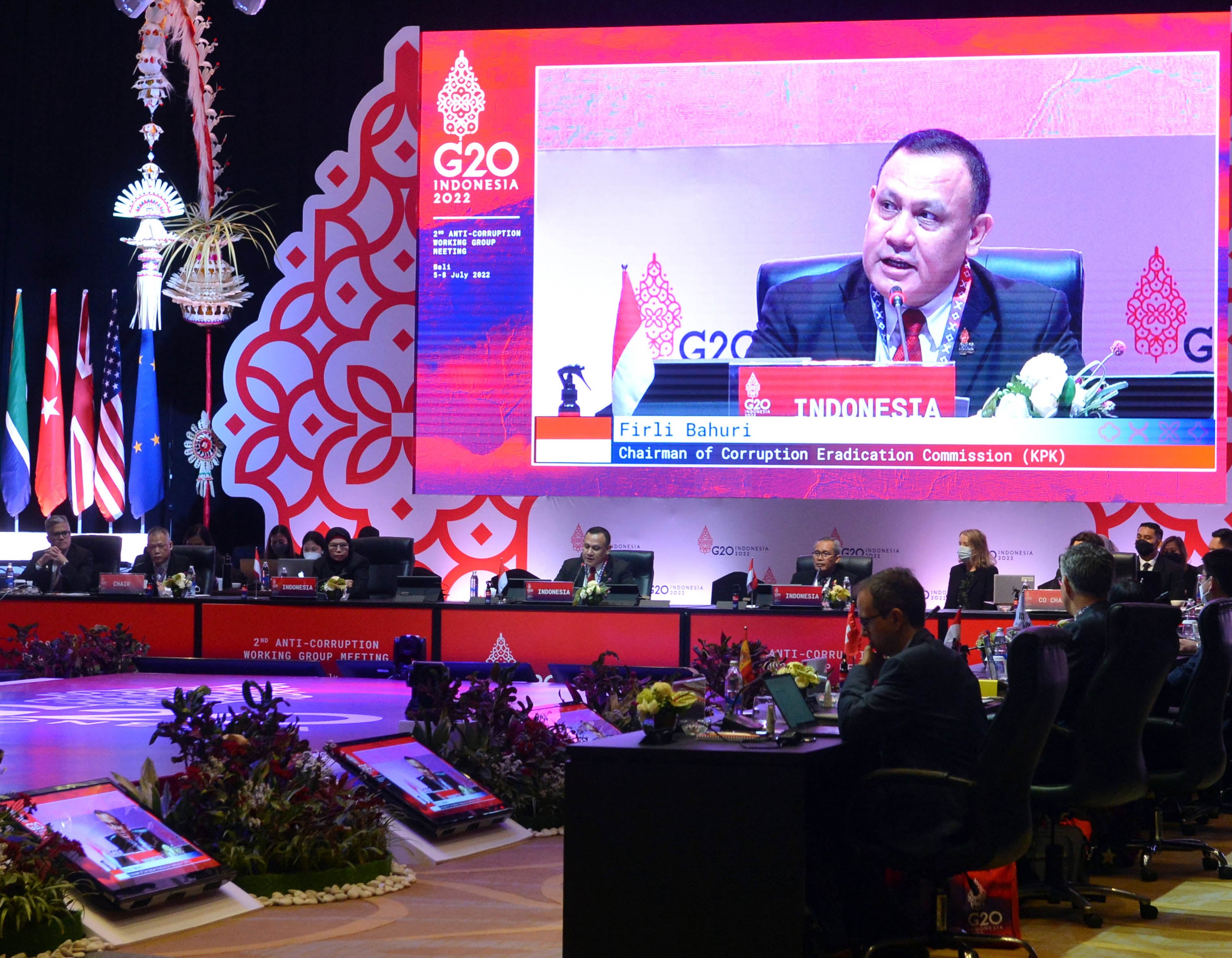 Ketua KPK Firli Bahuri Firli Bahuri menyampaikan keynote speech saat pembukaan putaran kedua G20 ACWG di Nusa Dua, Bali, Selasa (5/7).