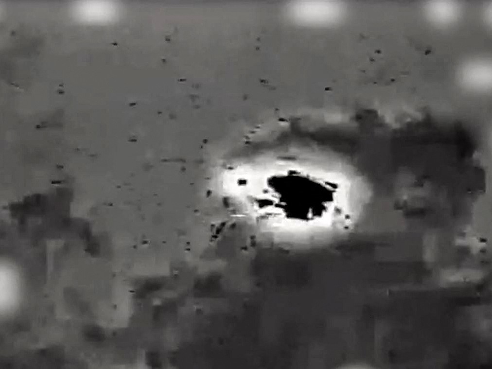 Gambar ini diambil dari video yang dirilis Israel pada 2 Juli 2022 menunjukkan intersepsi terhadap drone Hizbullah saat menuju Karish.