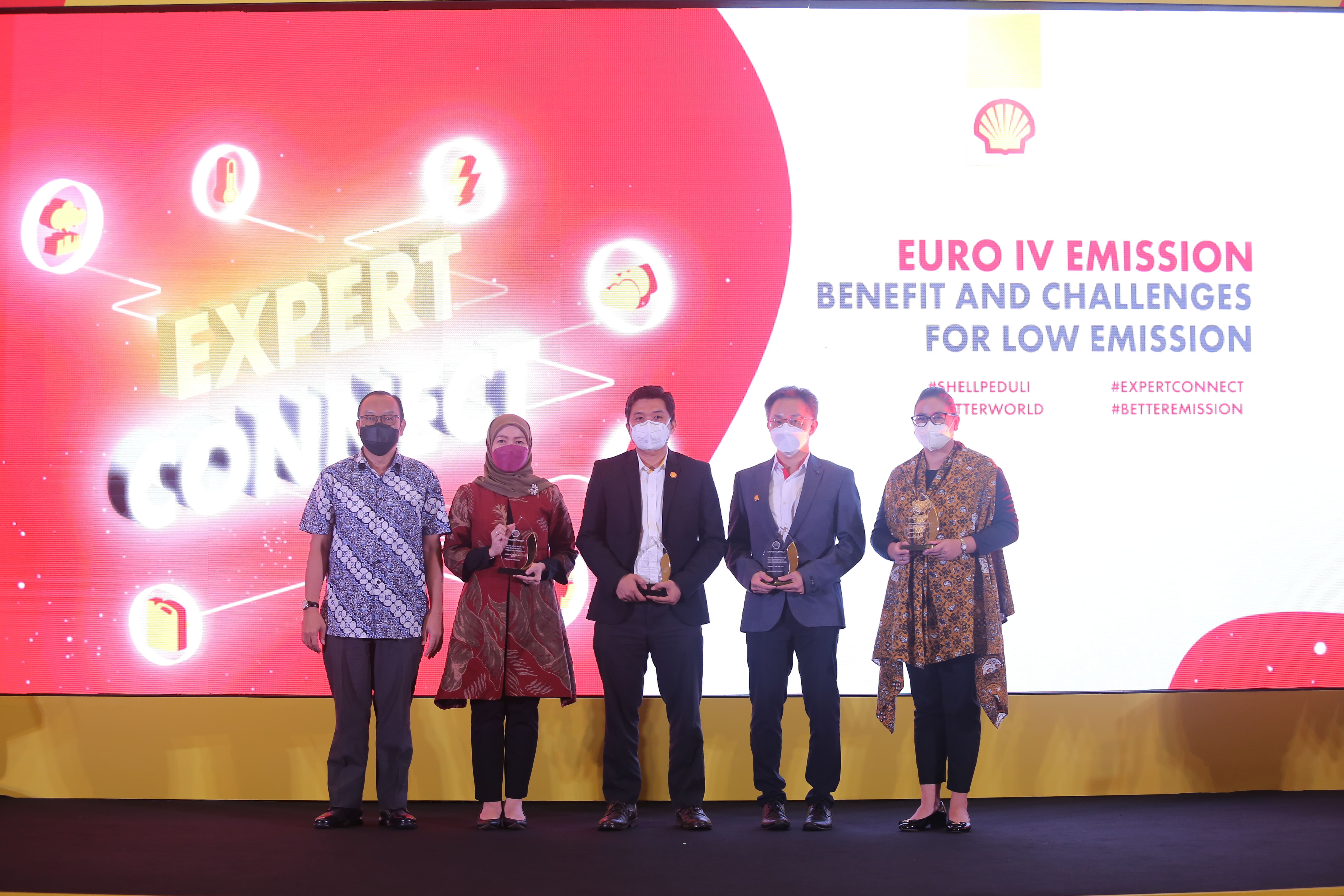 Para pembicara dalam acara Shell ExpertConnect.