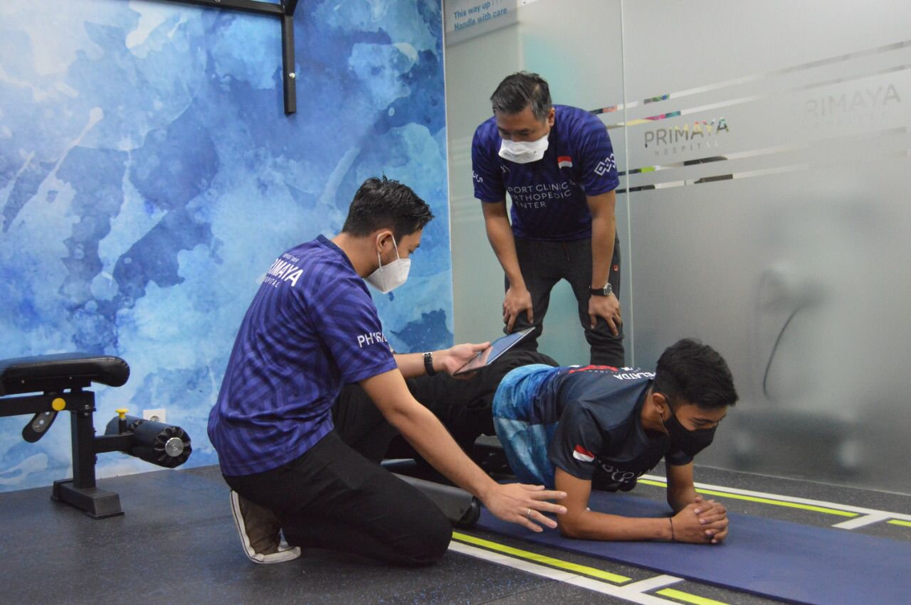 Primaya Hospital Bekasi Timur memberikan layanan kesehatan pada atlet lari trail Indonesia