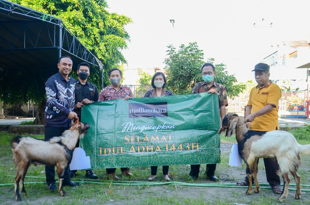 Sebanyak tiga ekor hewan kurban disalurkan kepada dua masjid yang lokasinya tidak jauh dari sekitaThe Manohara Hotel Yogyakarta. 