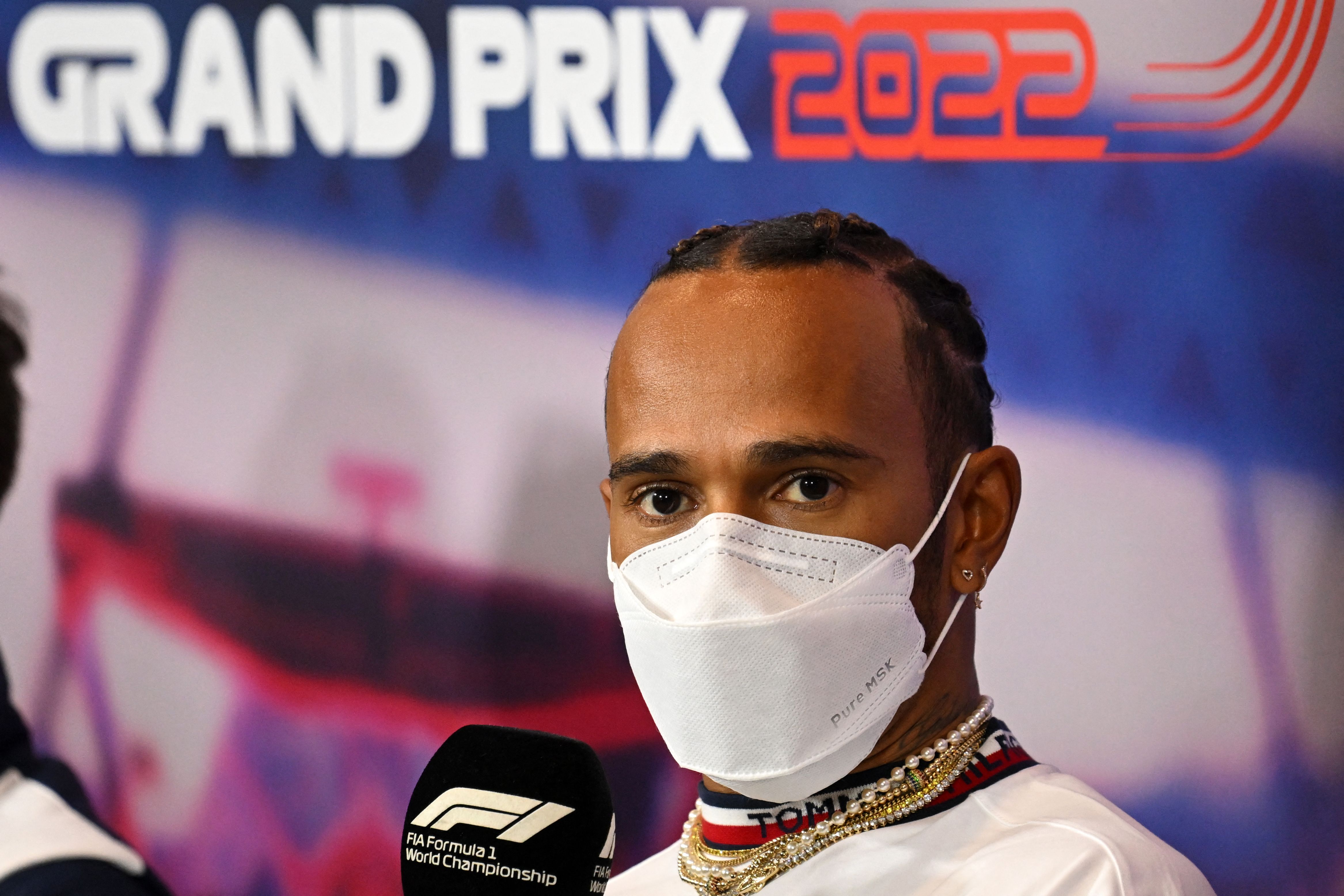 Pembalap Mercedes Lewis Hamilton