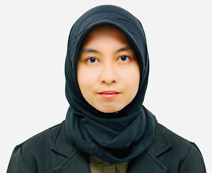 Innamia Indriani SDs MDs Dosen KK Kriya dan Tradisi, FSRD ITB dan salah satu anggota dalam SMARTEX Project.