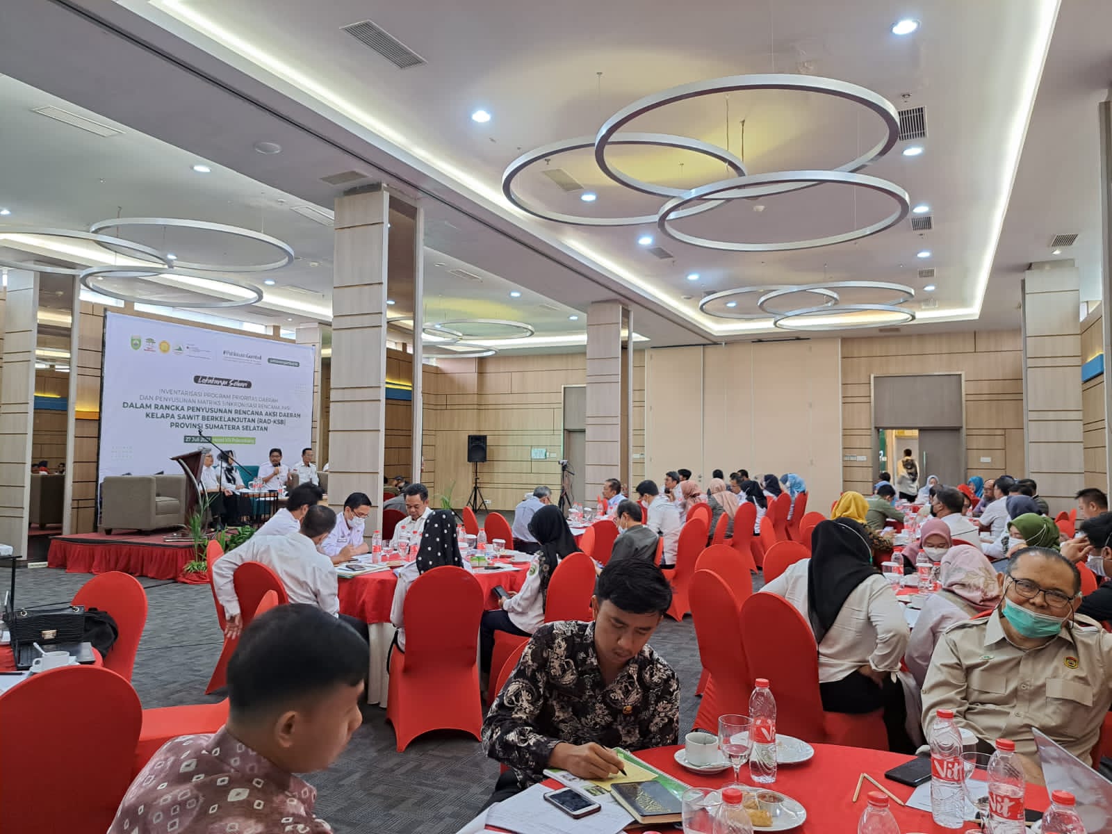 Pemprov Sumsel menggelar kegiatan penyusunan rencana aksi daerah kelapa sawit berkelanjutan atau RAD-KSB.