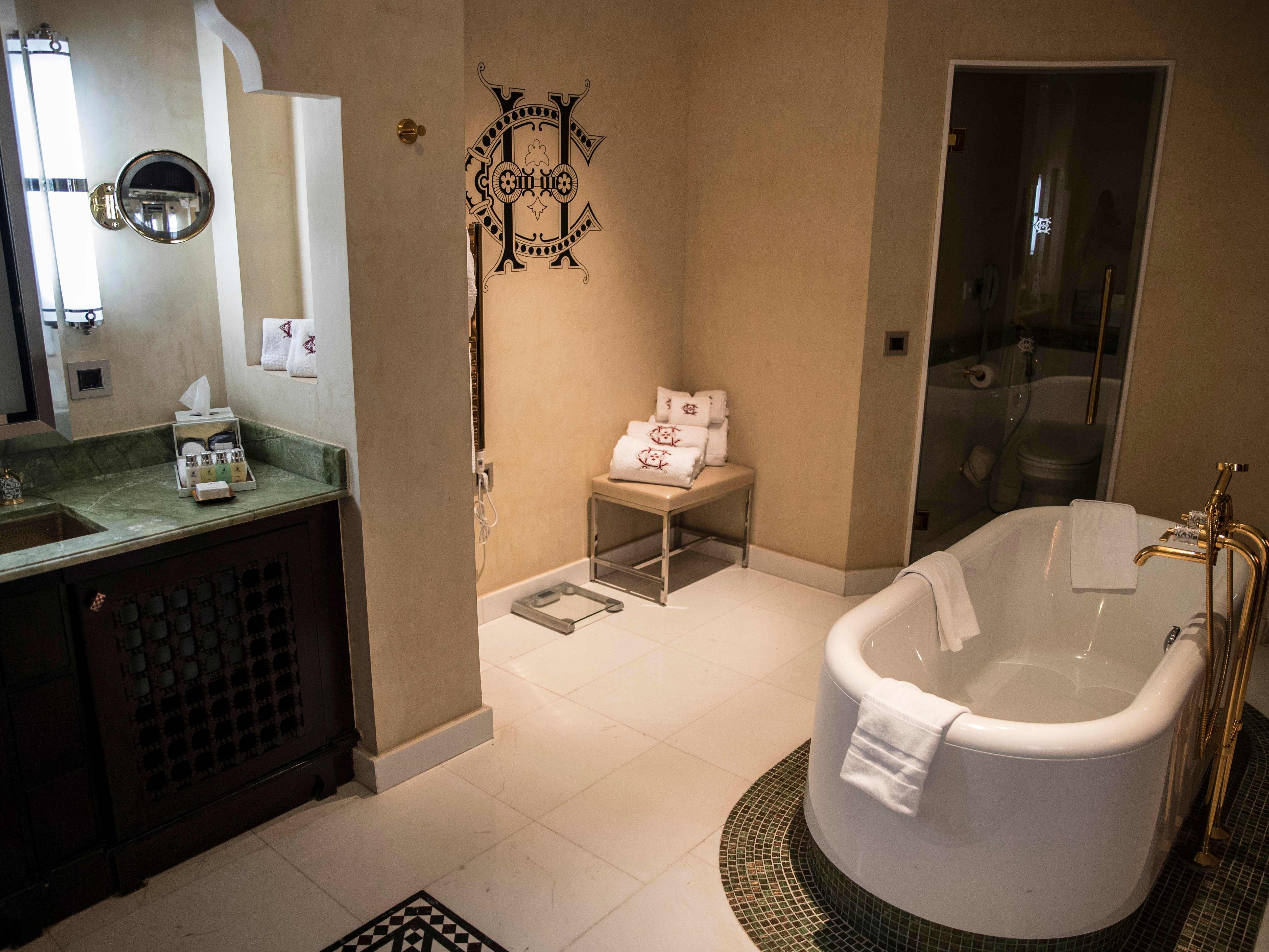 Lima Anggota Badan Diabaikan, Mandi Junub tidak Sah