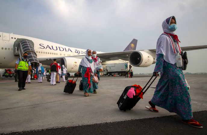 Ilustrasi - Potret jemaah haji tiba di Bandara Juanda, Surabaya.