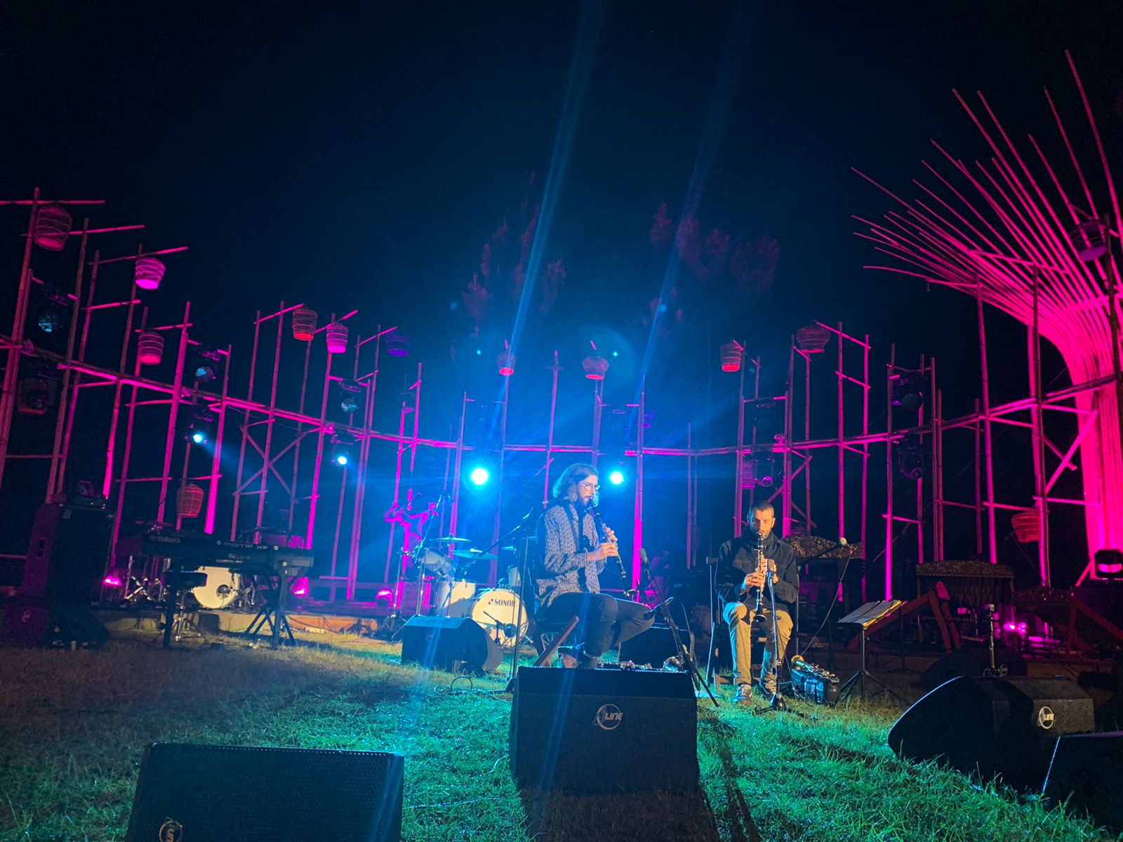 Duo Weeger asal Prancis menjadi salah satu penampil di malam pertama Festival Jazz Gunung Bromo, Jumat (22/7).