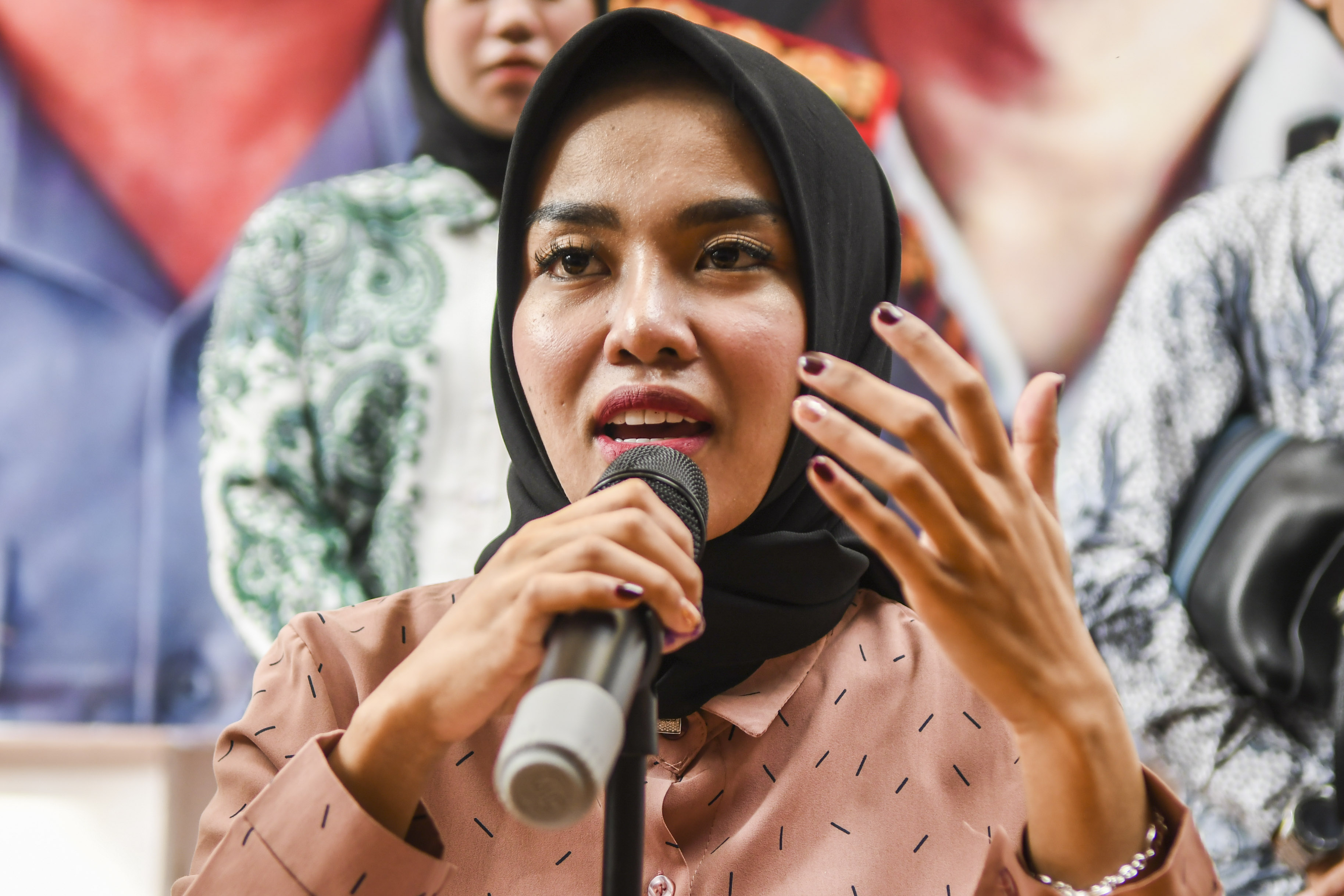 Medina Zein Minta Maaf Sebelum Diperiksa Sebagai Tersangka