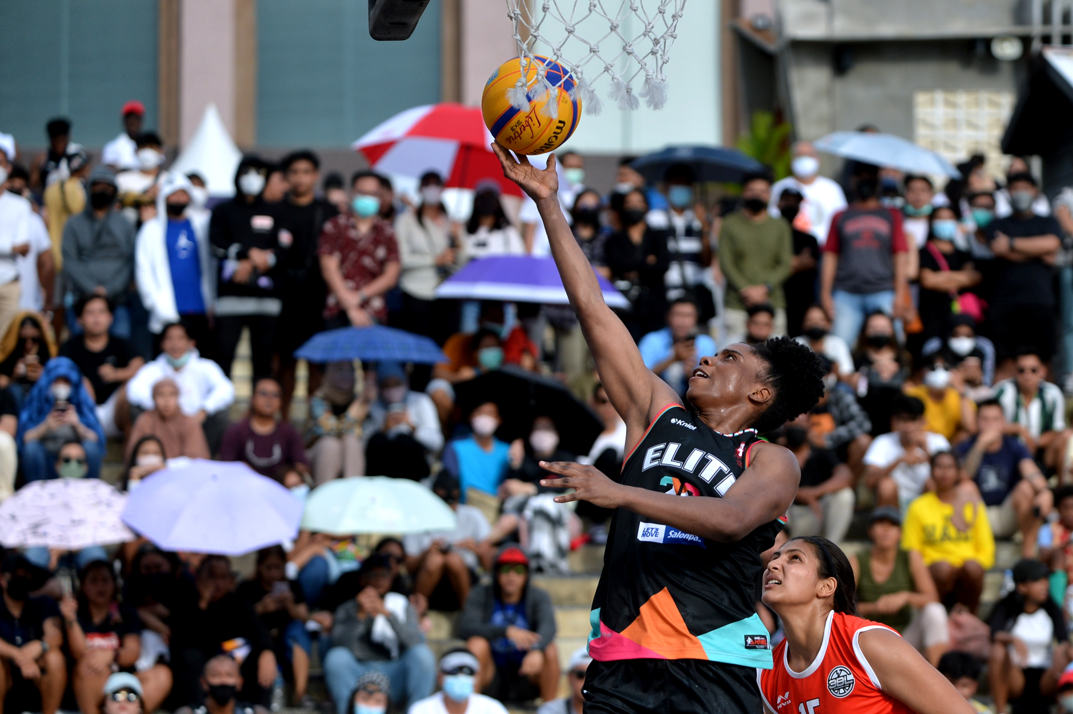 Pebasket putri naturalisasi Kimberley Pierre-Louis menjadi andalan timnas basket 3x3 Indonesia di ajang Piala FIBA Asia.