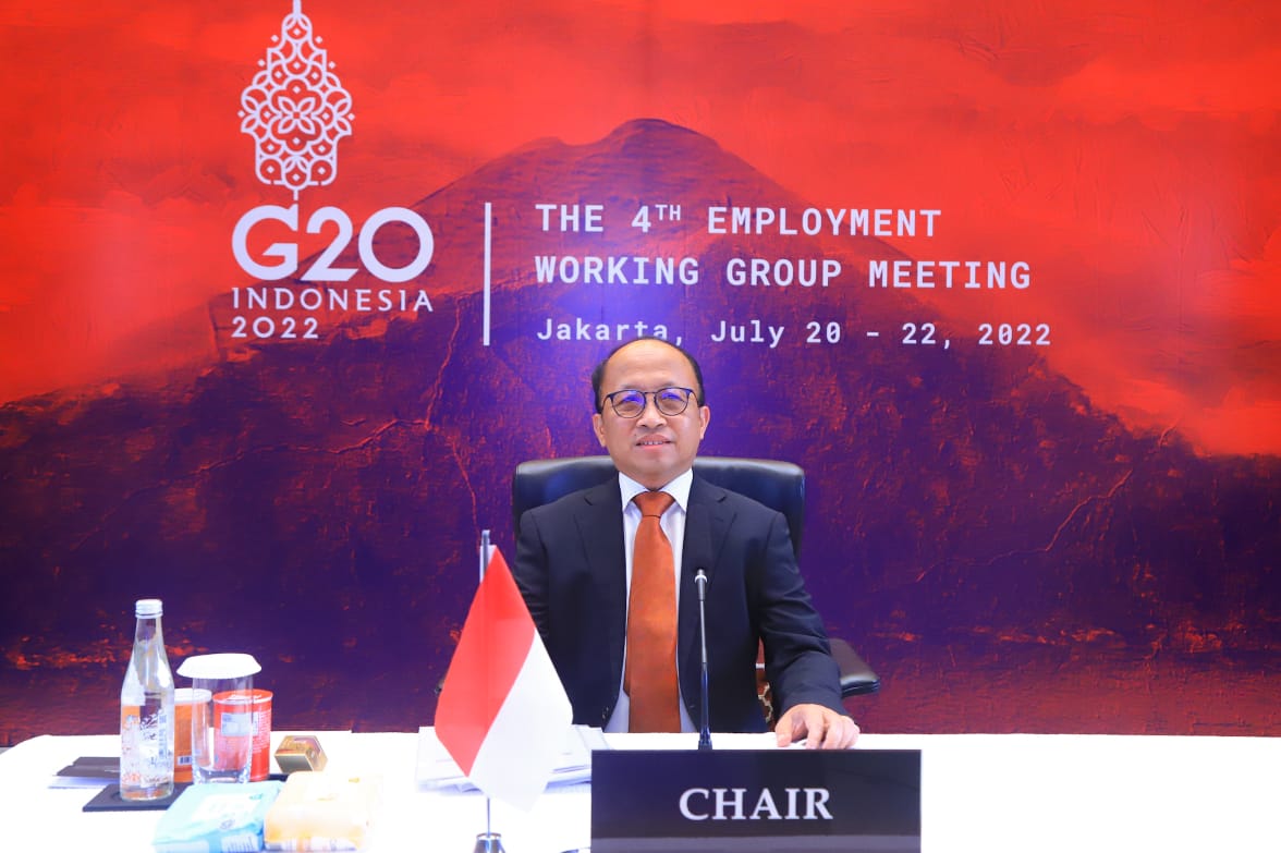 Sekjen kemnaker Anwar Sanusi