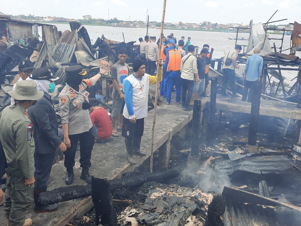 Kebakaran di Jalan Sultan Agung Lorong Batu Ampar Kelurahan 1 Ilir Kecamatan IT 2, Palembang, Sumatra Selatan.