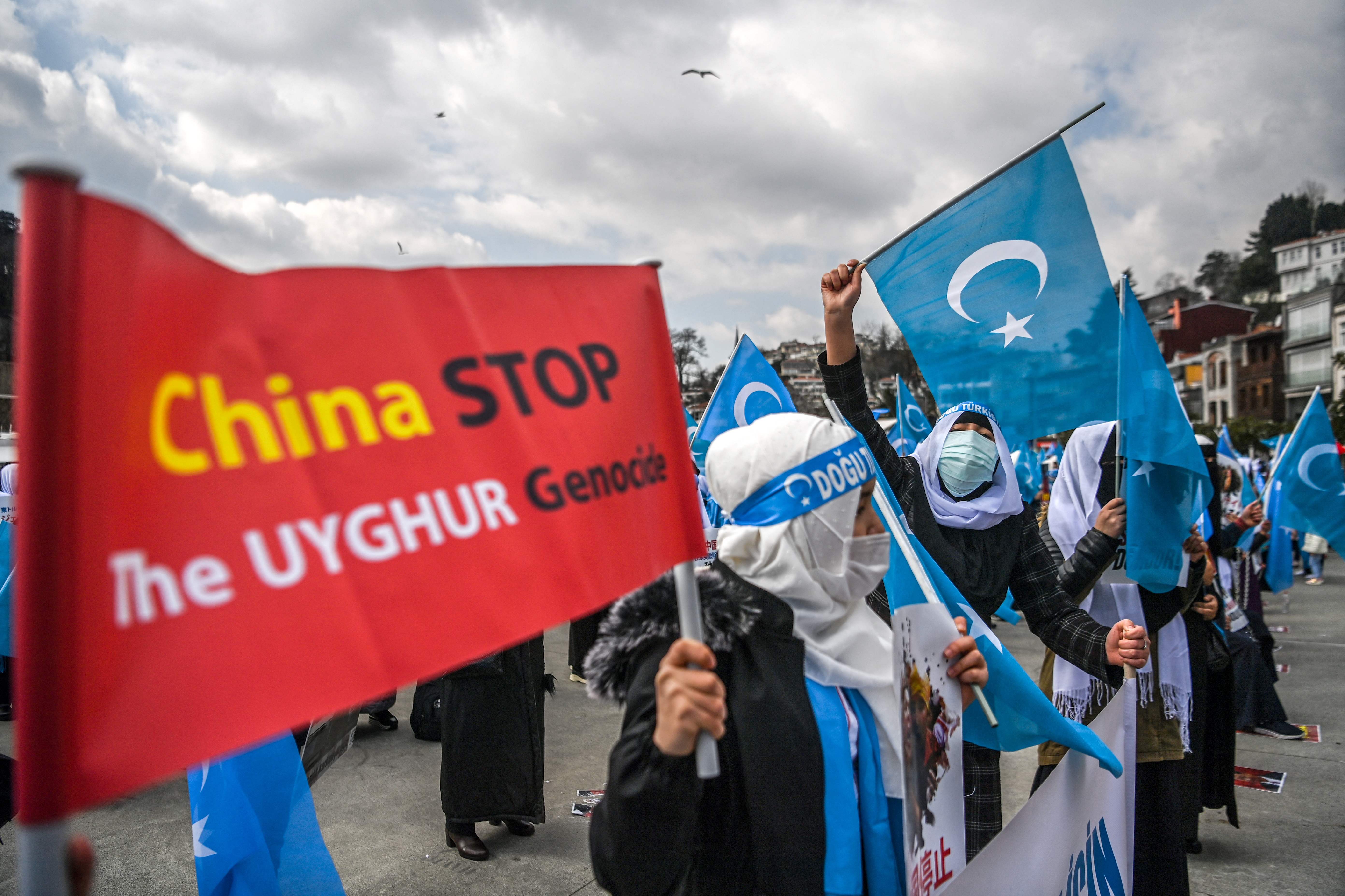 Unjuk rasa aktivis kemanusiaan menentang pemusnahan etnis Uighur oleh pemerintah Tiongkok yang dilakukan sistematis. 