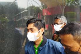 Mardani H Maming saat menyerahkan diri ke KPK