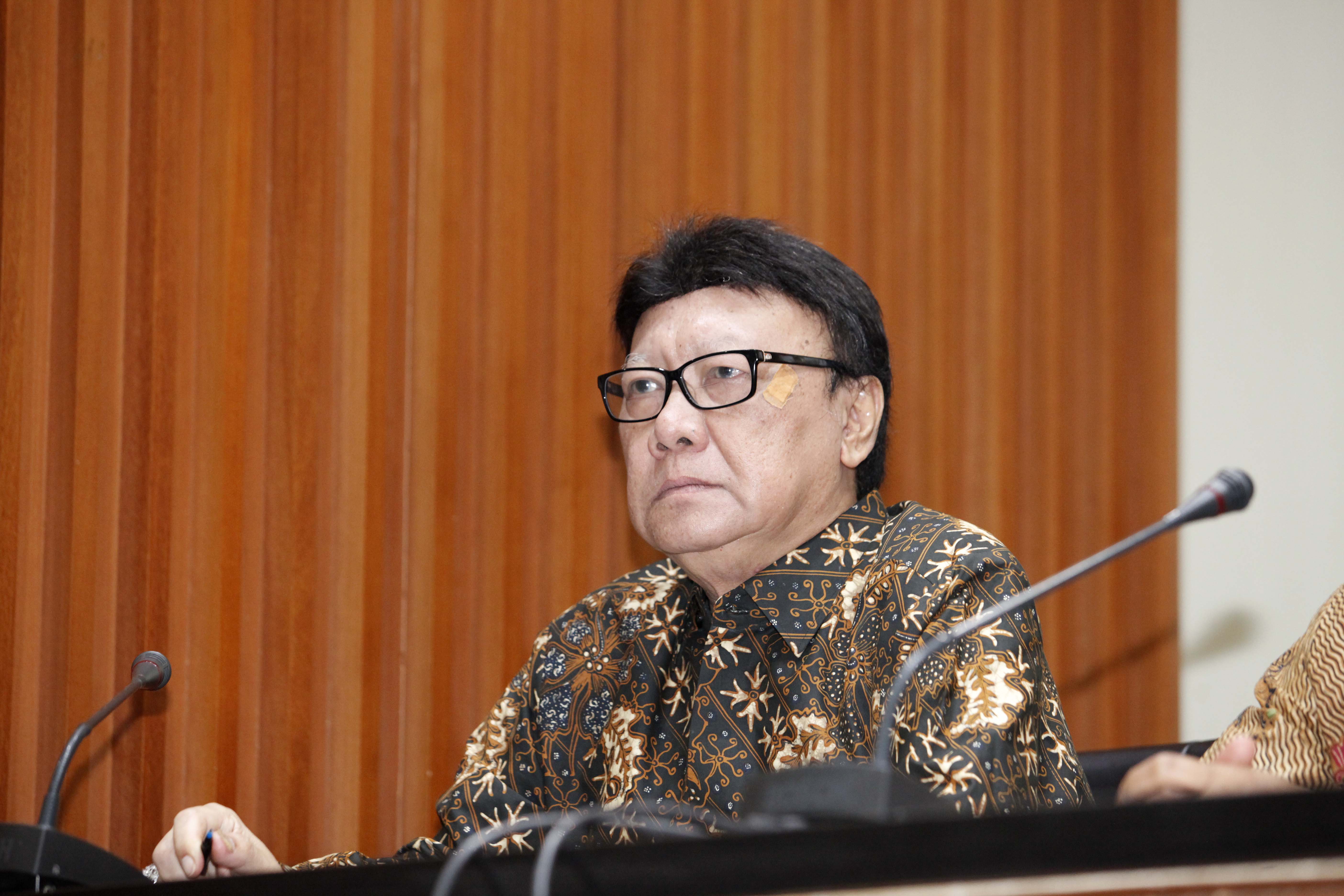 Mendiang Tjahyo Kumolo merupakan sosok panutan bagi Pj Gubernur Papua Barat, Paulus Waterpauw.