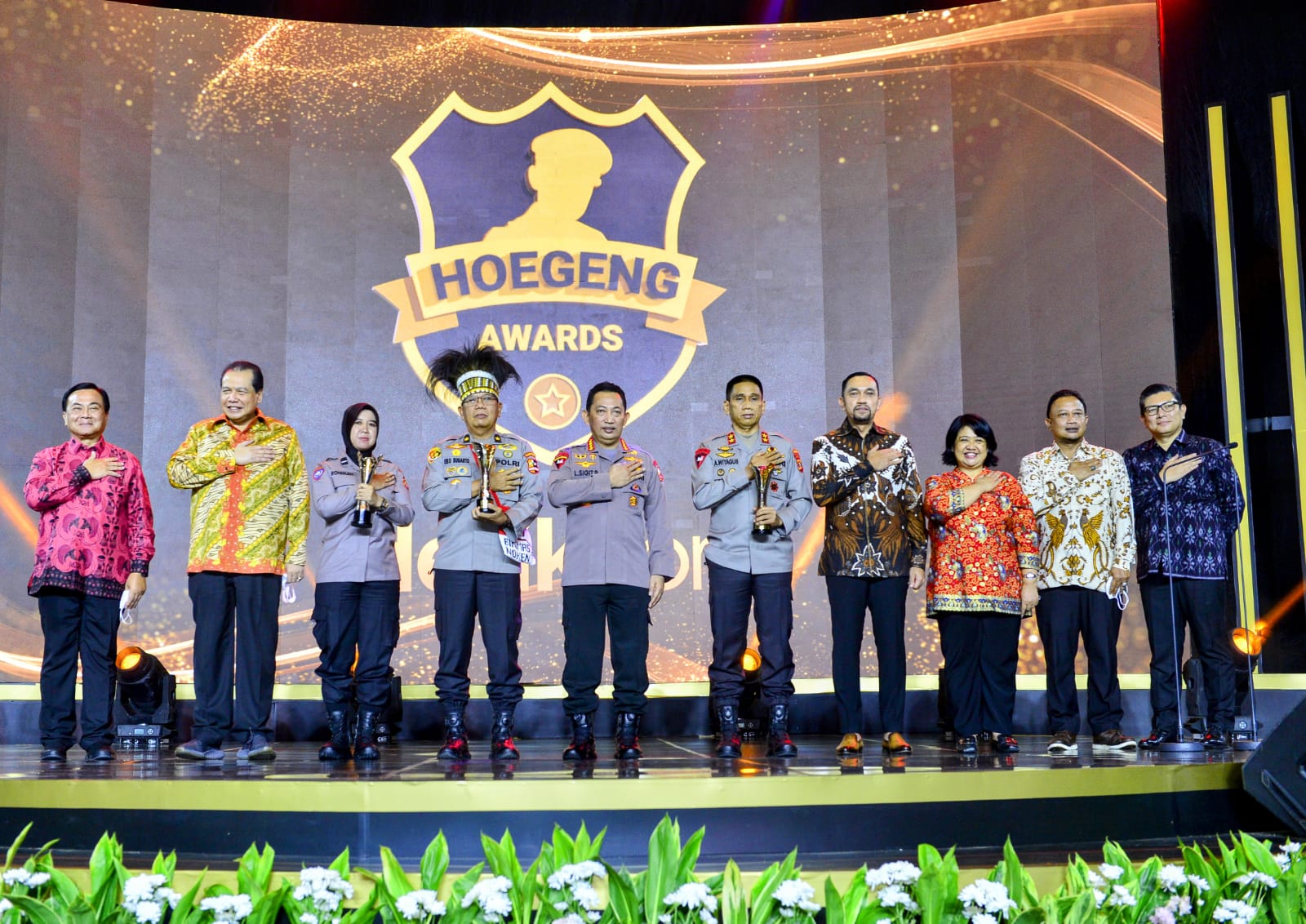 Kapolri Jenderal Listyo Sigit Prabowo saat menghadiri acara Hoegeng Awards 2022 di Gedung The Tribrata, Jakarta Selatan, Jumat (1/7). 