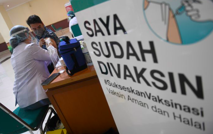 Ilutrasi: Vaksinasi dosis satu dan dua masih digencarkan, kini vaksin booster mandiri sudah ditetapkan tapi tarifnya belum ditentukan.