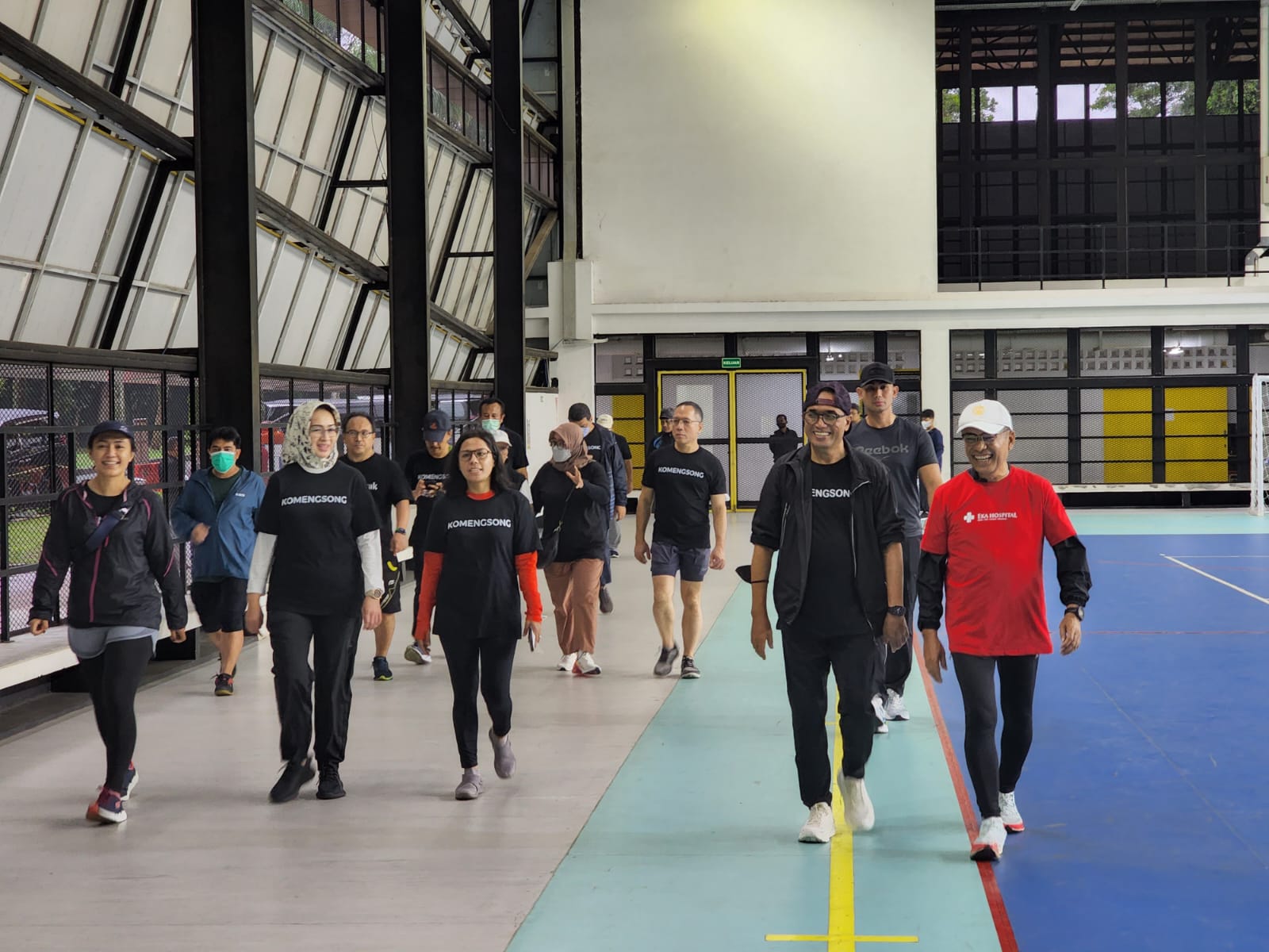 Ketua MWA UI Saleh Husin bersama para pejabat dan mantan pejabat berolahraga pagi di SOR Kampus UI, Depok, Jawa Barat, Sabtu (16/7).