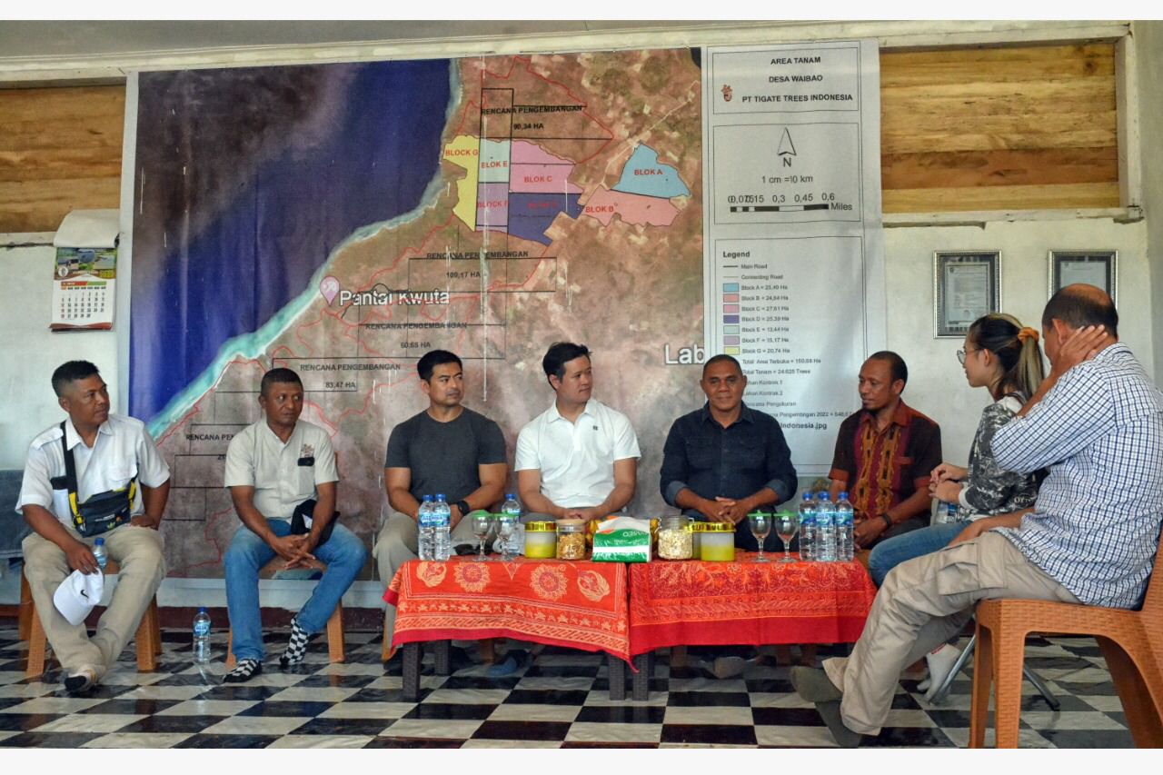 Mantan Bupati Flotim Berkunjung ke PT Tigate Trees Indonesia