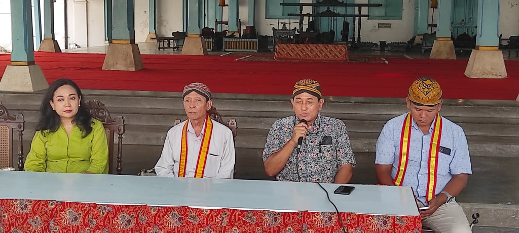 Pengageng Parentah Keraton Surakarta, KGPH Dipokusumo memberikan penjelasan rencana kirab 1 Suro