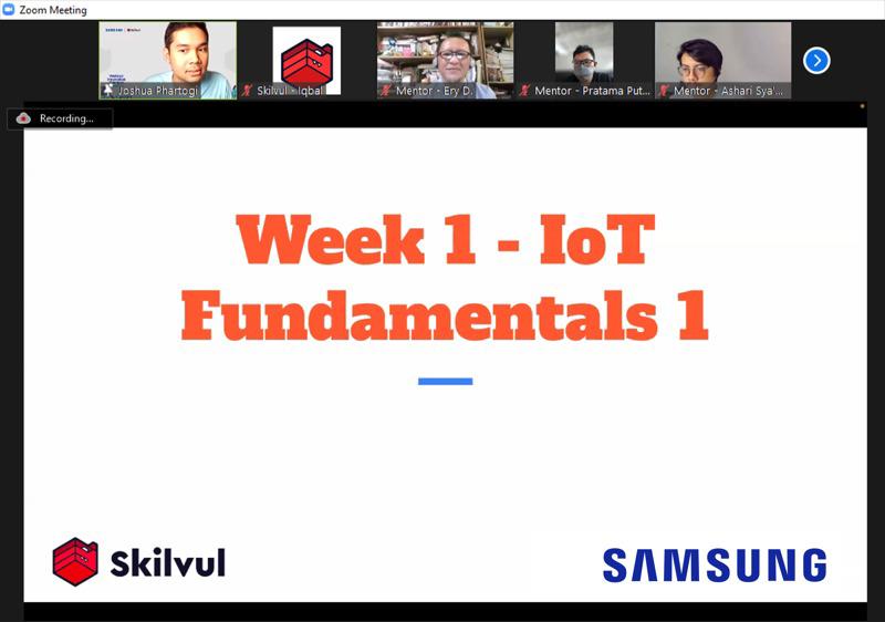 Ratusan Pemuda Dapat Pelatihan Bidang Teknologi Digital dari SRIN