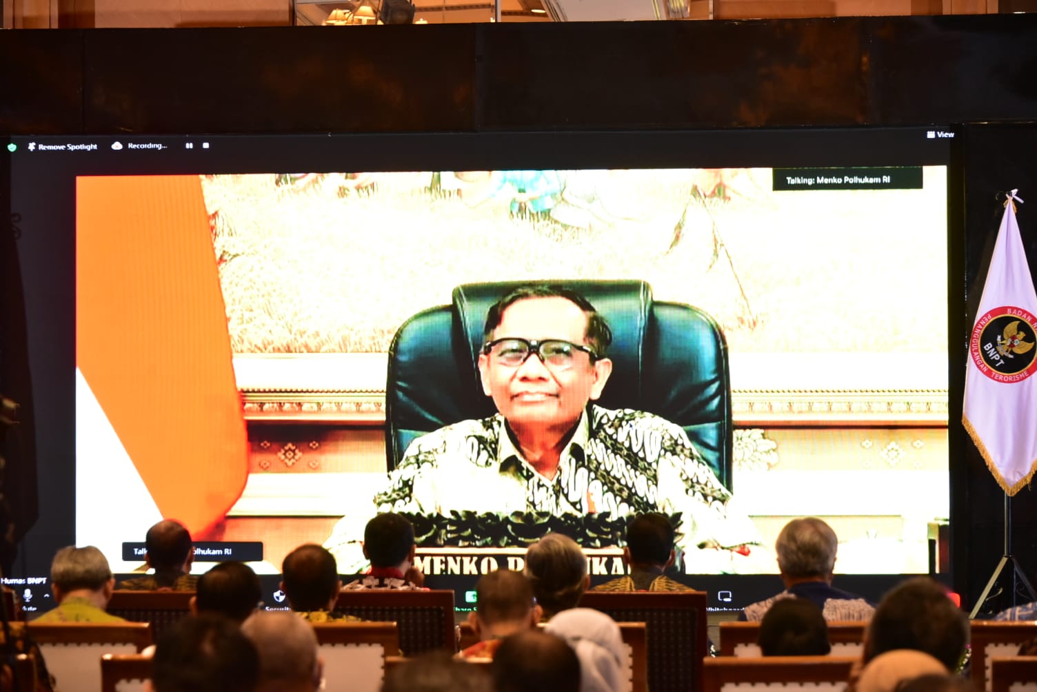 Menko Polhukam Machfud MD saat memberikan kuliah dalam Presidential Lecture yang digelar BNPT.