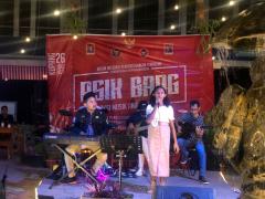 Salah satu penampilan peserta pada Festival Aksi Musik Kebangsaan (Asik Bang) yang digelar BNPT di Kota Kupang, NTT, Selasa (26/7).