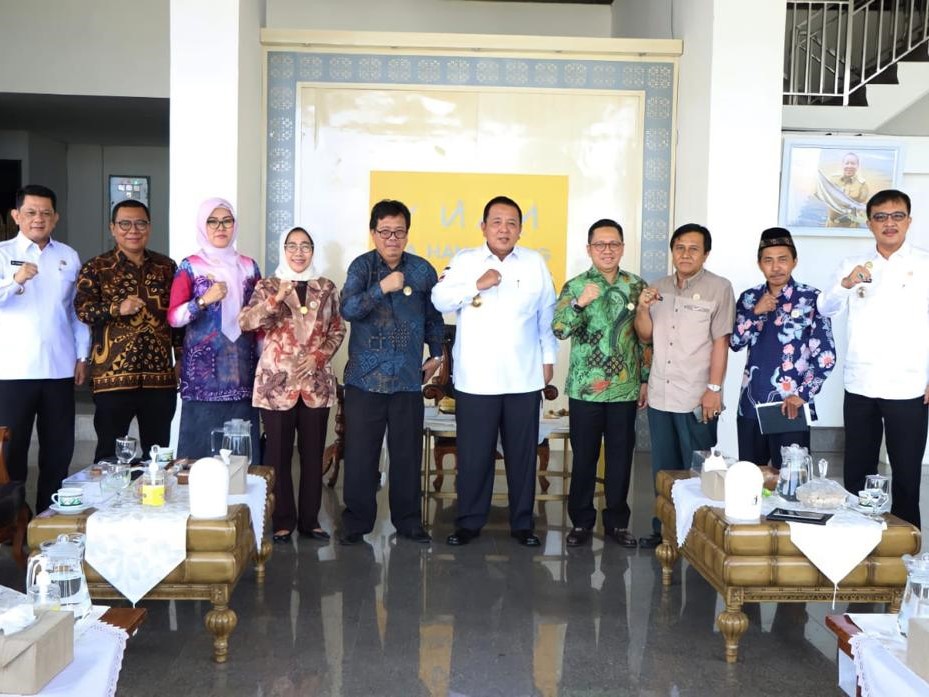 Gubernur Lampung Arinal Djunaidi meminta agar pengurus ICMI Orwil Lampung untuk untuk lebih aktif memberikan edukasi kepada masyarakat.