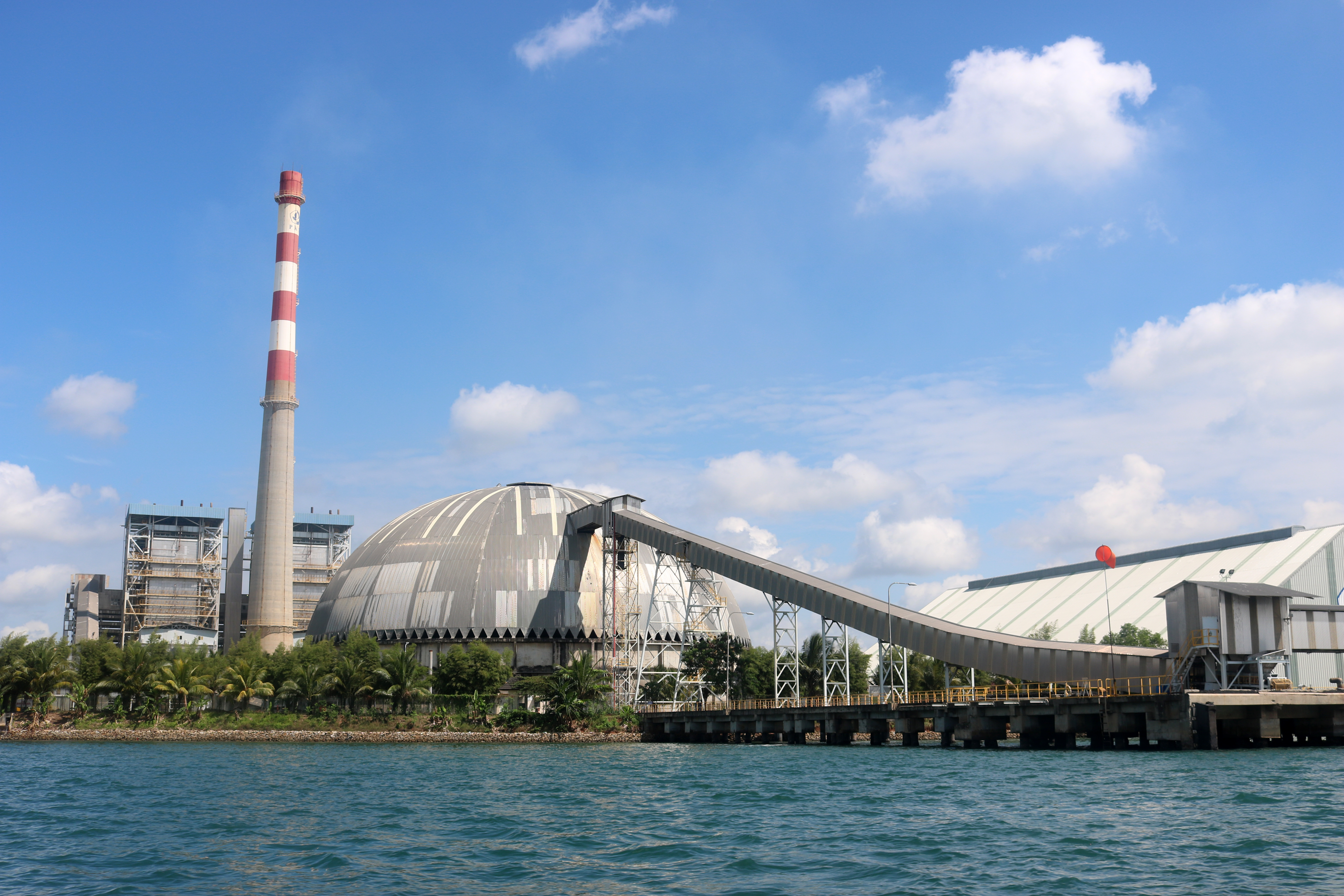 Pabrik milik Pupuk Kaltim di wilayah Bontang, Kalimantan Timur.