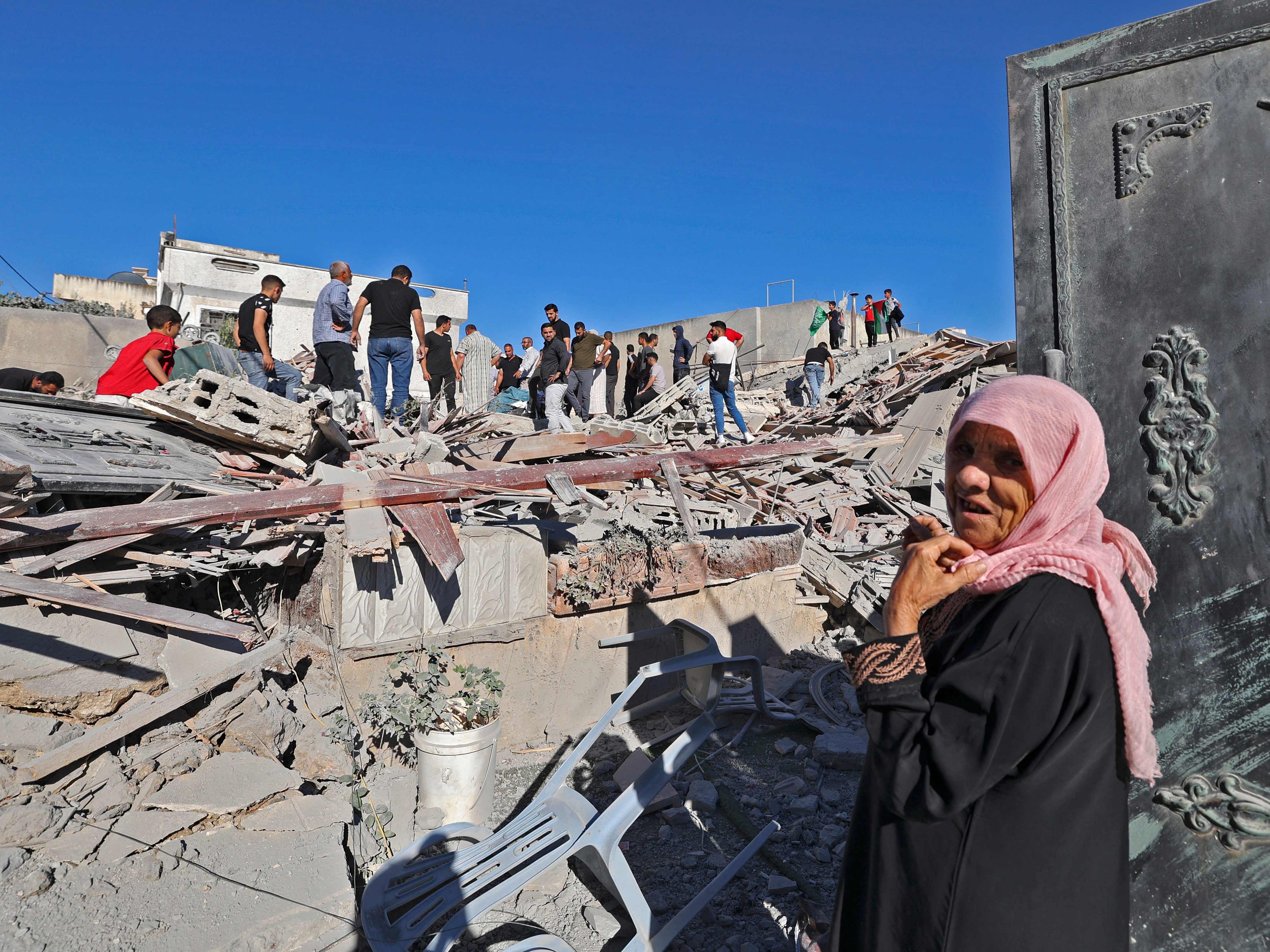 Tentara Israel Runtuhkan Rumah Tersangka Pembunuhan Penjaga Permukiman Ilegal