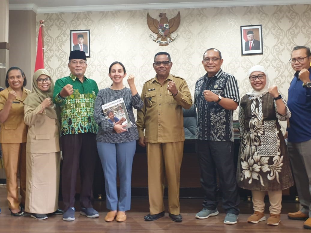 Wakil Bupati Alor dengan ketua MPKU PP Muhammadiyah dan USAID di kantor Bupati Alor, Kalabahi.