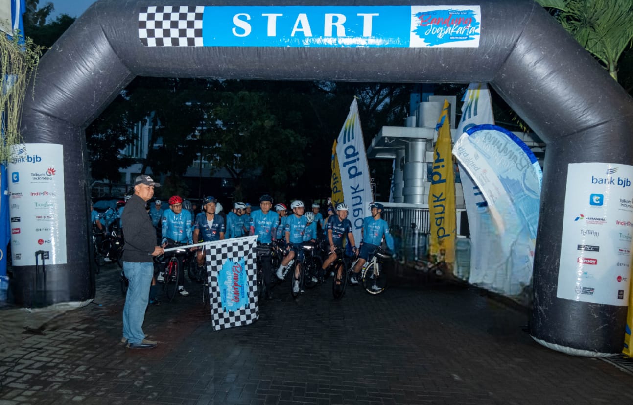 Bank bjb berkolaborasi dengan komunitas sepeda Ride-O menggelar kegiatan Fellowship Ride Bandung-Jogjakarta 450K 