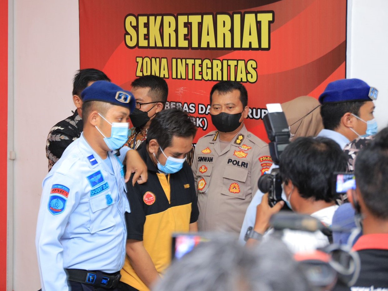 Penyerahan MSAT kepada Kejati Jatim.